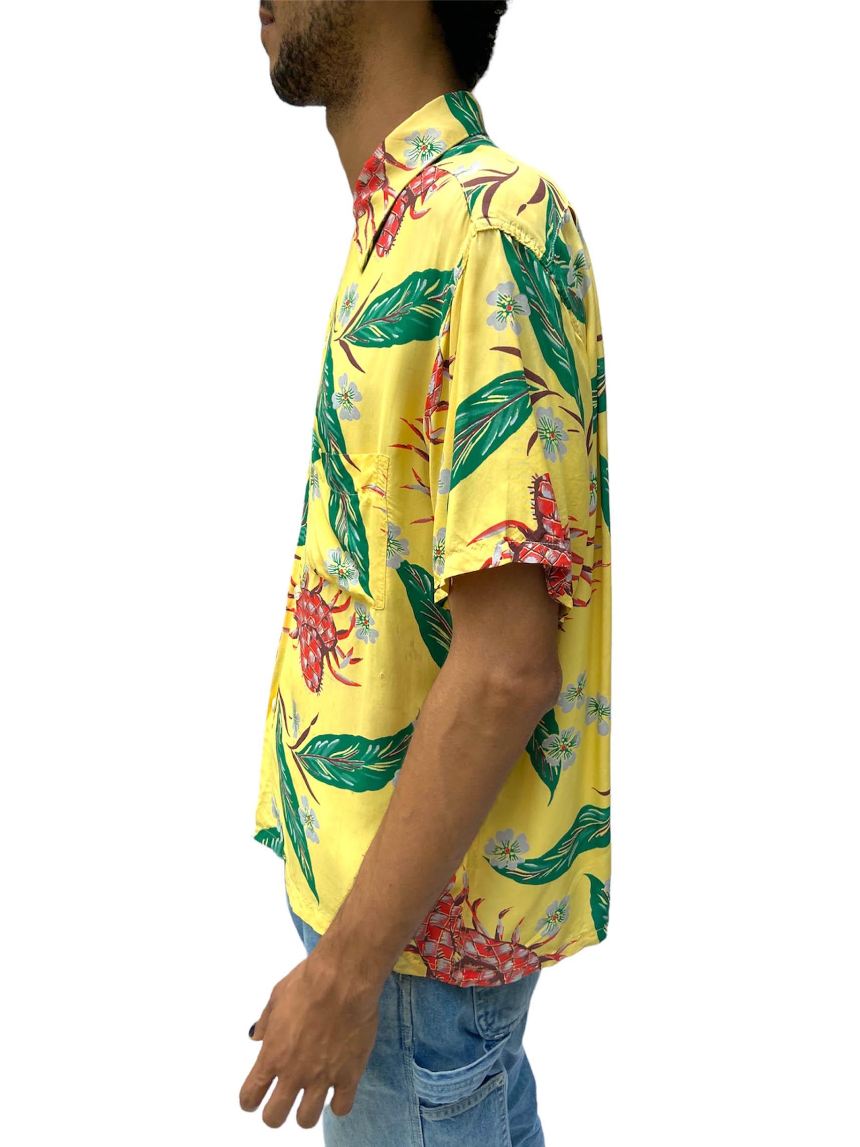 1940S Blocks Yellow Tropical Rayon & Silk Crabs Shirt For Sale 1