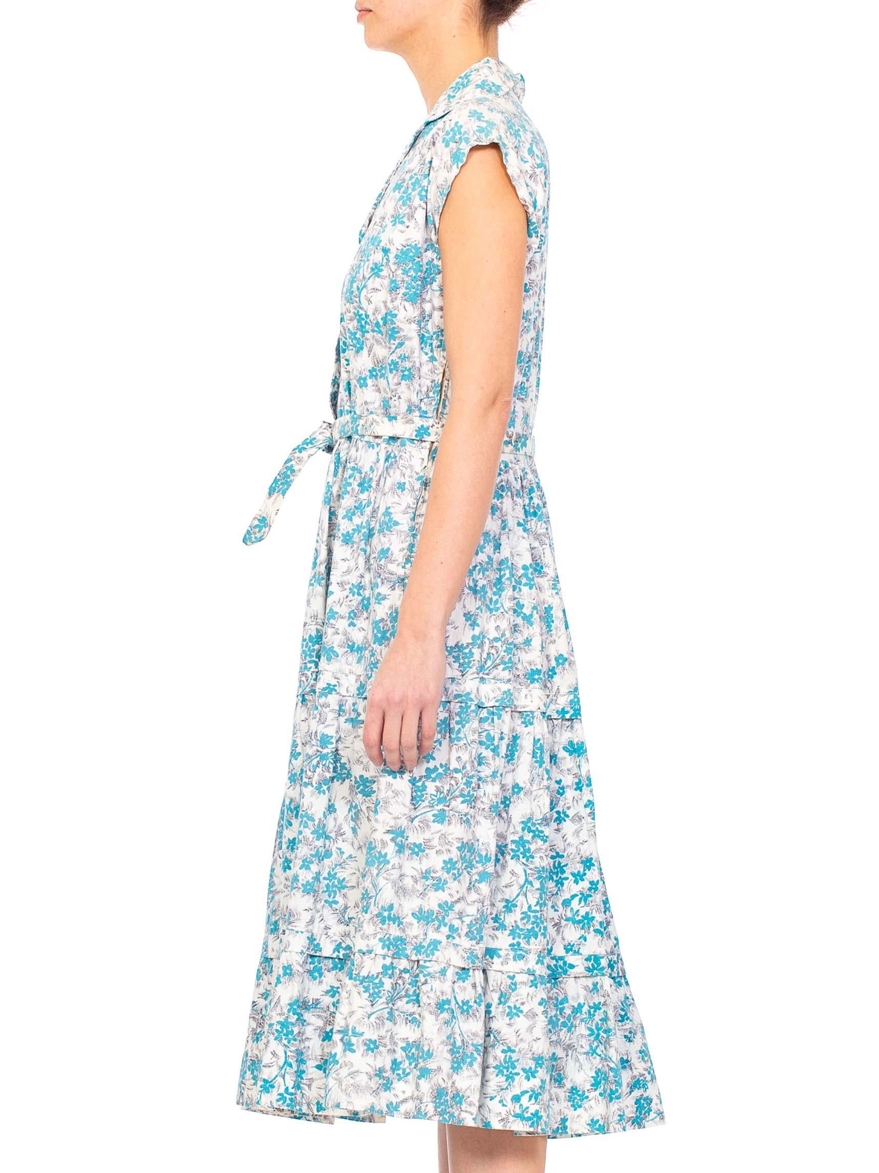 1950S Blue & White Floral Cotton Button Down Day Dress With Belt In Excellent Condition For Sale In New York, NY