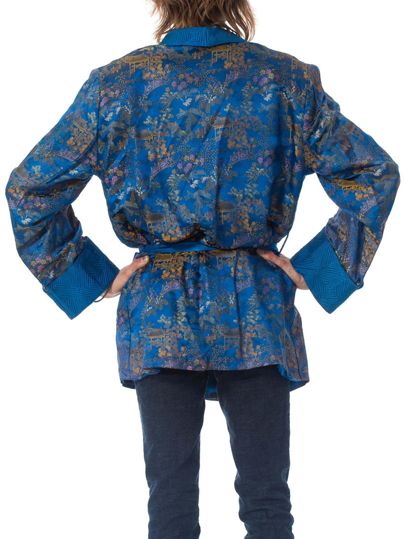1940S Blue & Gold Silk Brocade Mens Smoking Jacket With Belt 2