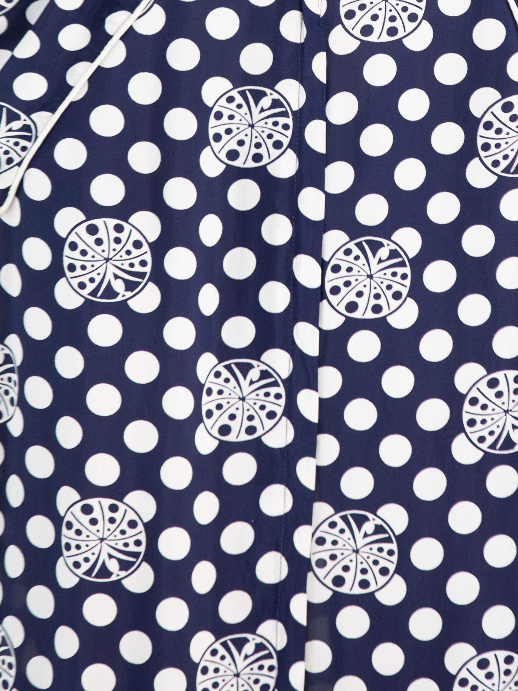 Robe à pois en rayonne bleue et blanche des années 1940 avec poches frontales à fermeture éclair en vente 4