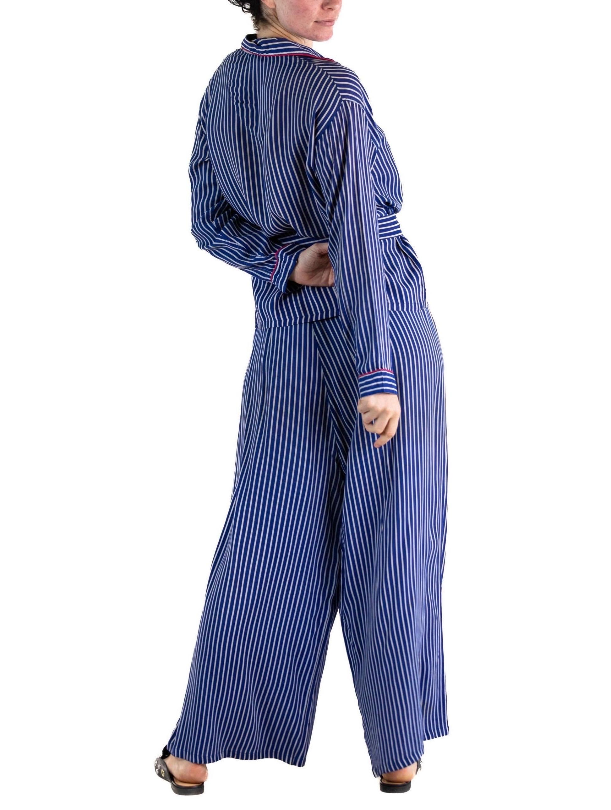 1940S Blue & White Rayon Pajamas With Red Piping For Sale 2