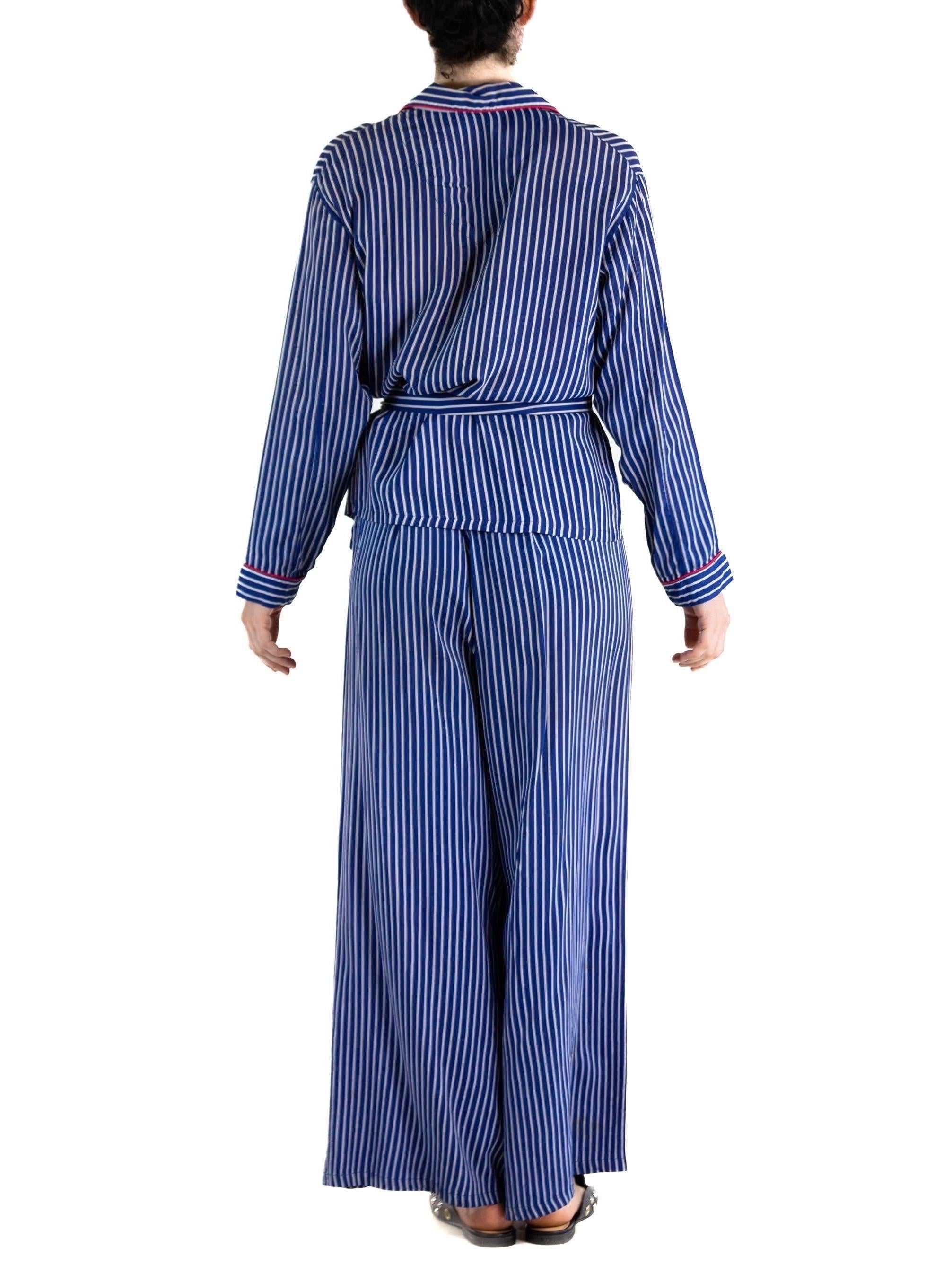 1940S Blue & White Rayon Pajamas With Red Piping For Sale 5