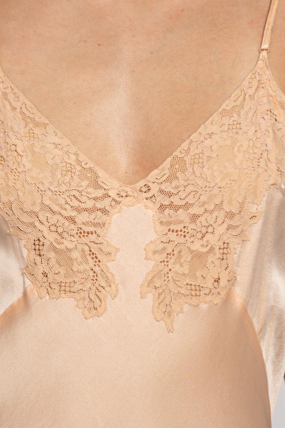 1940S Blush Pink Bias Cut Silk Charmeuse Lace Trimmed Slip For Sale 6