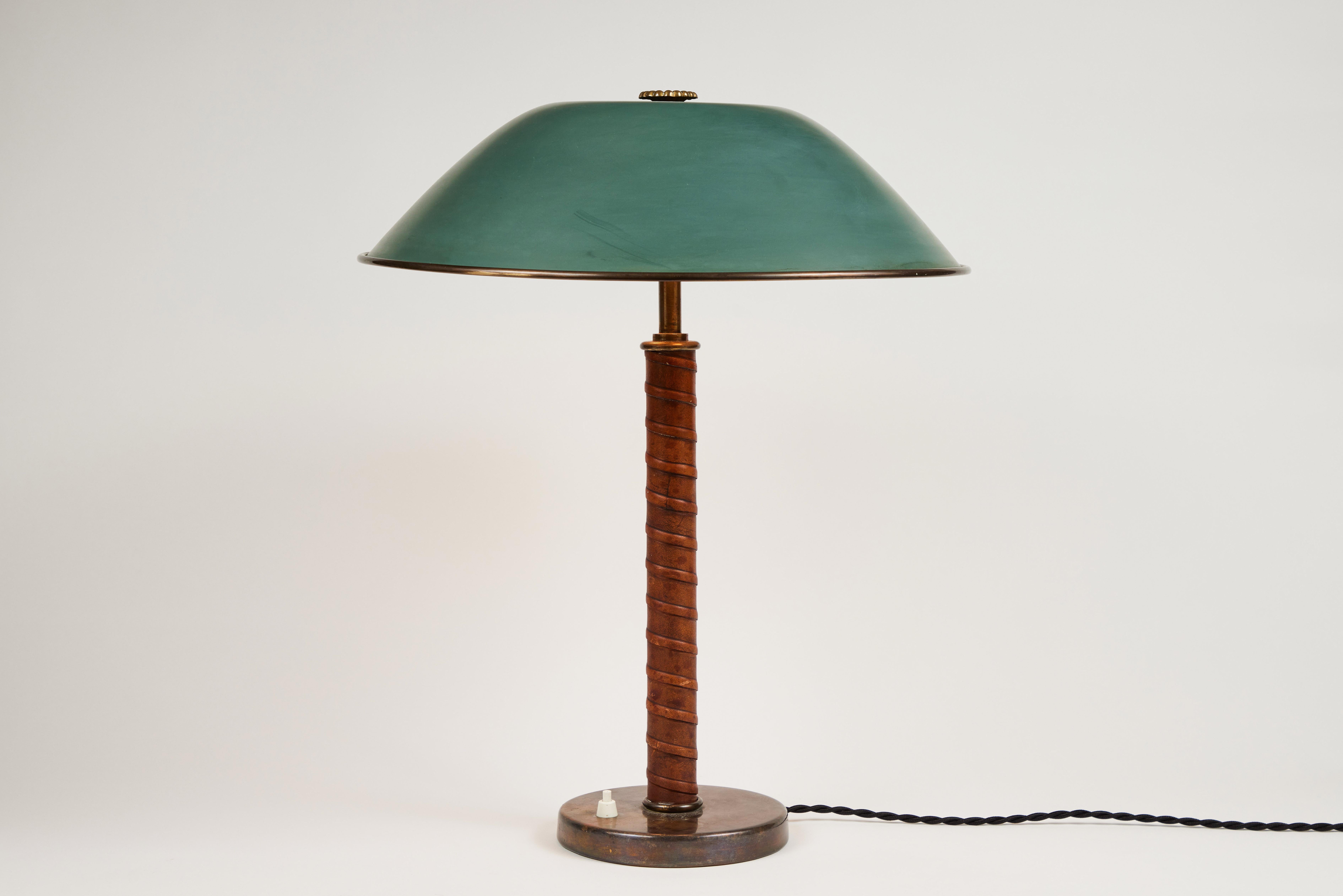 1940s Böhlmarks Brass and Leather Table Lamp In Good Condition In Glendale, CA