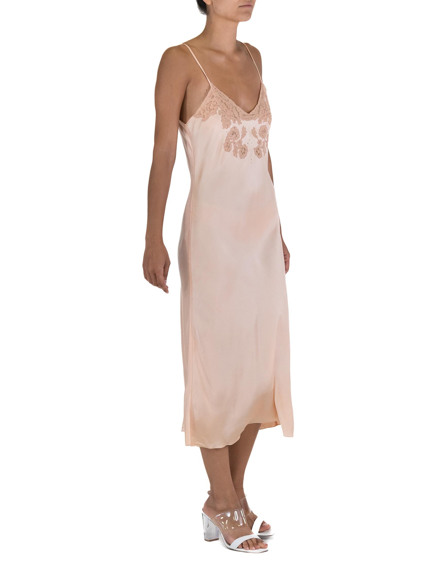 1940S Bontell Peach Silk Slip All Handmade With Lace Detail In Excellent Condition For Sale In New York, NY