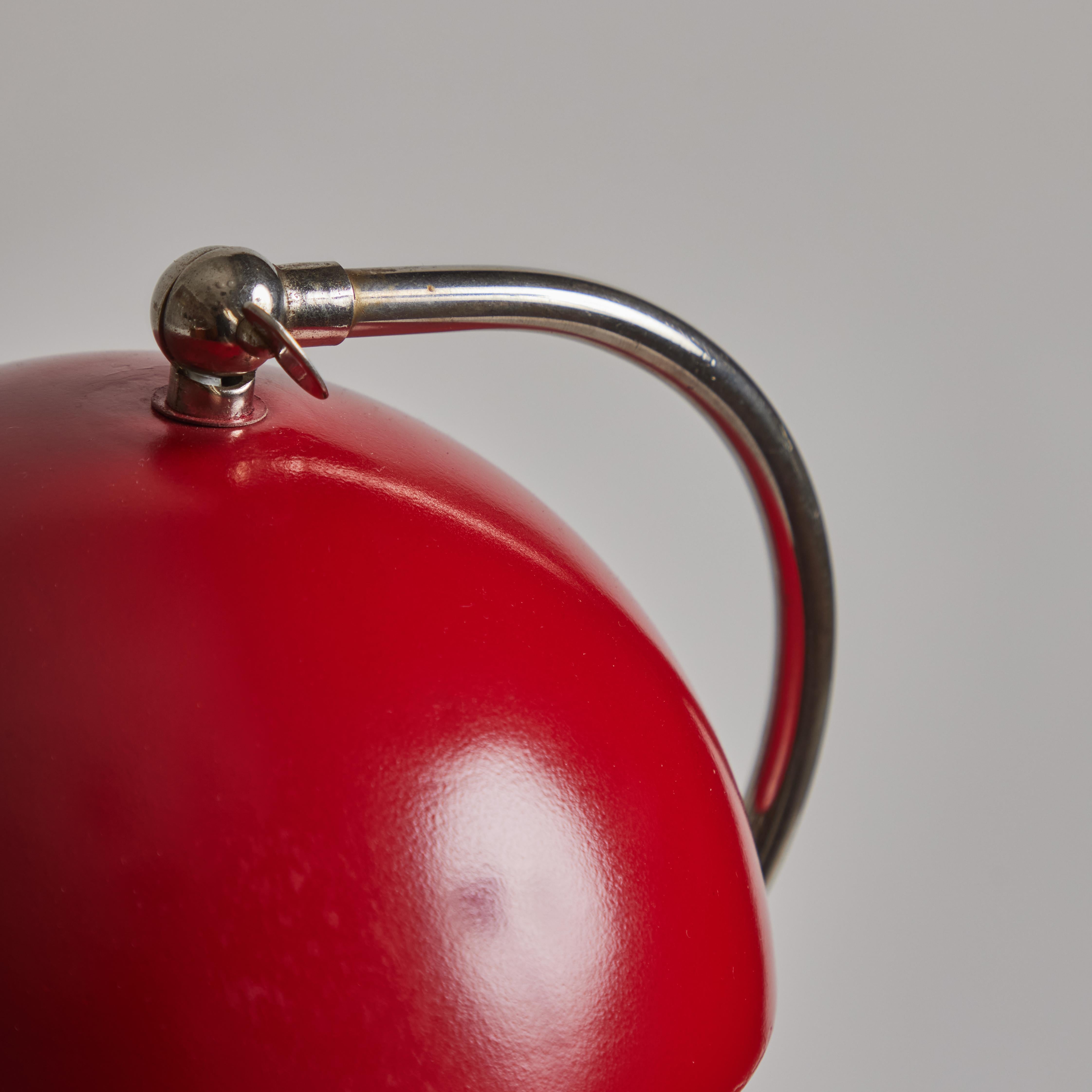 1940s Boréns Borås Table Lamp in Red Lacquered Metal & Nickel For Sale 7