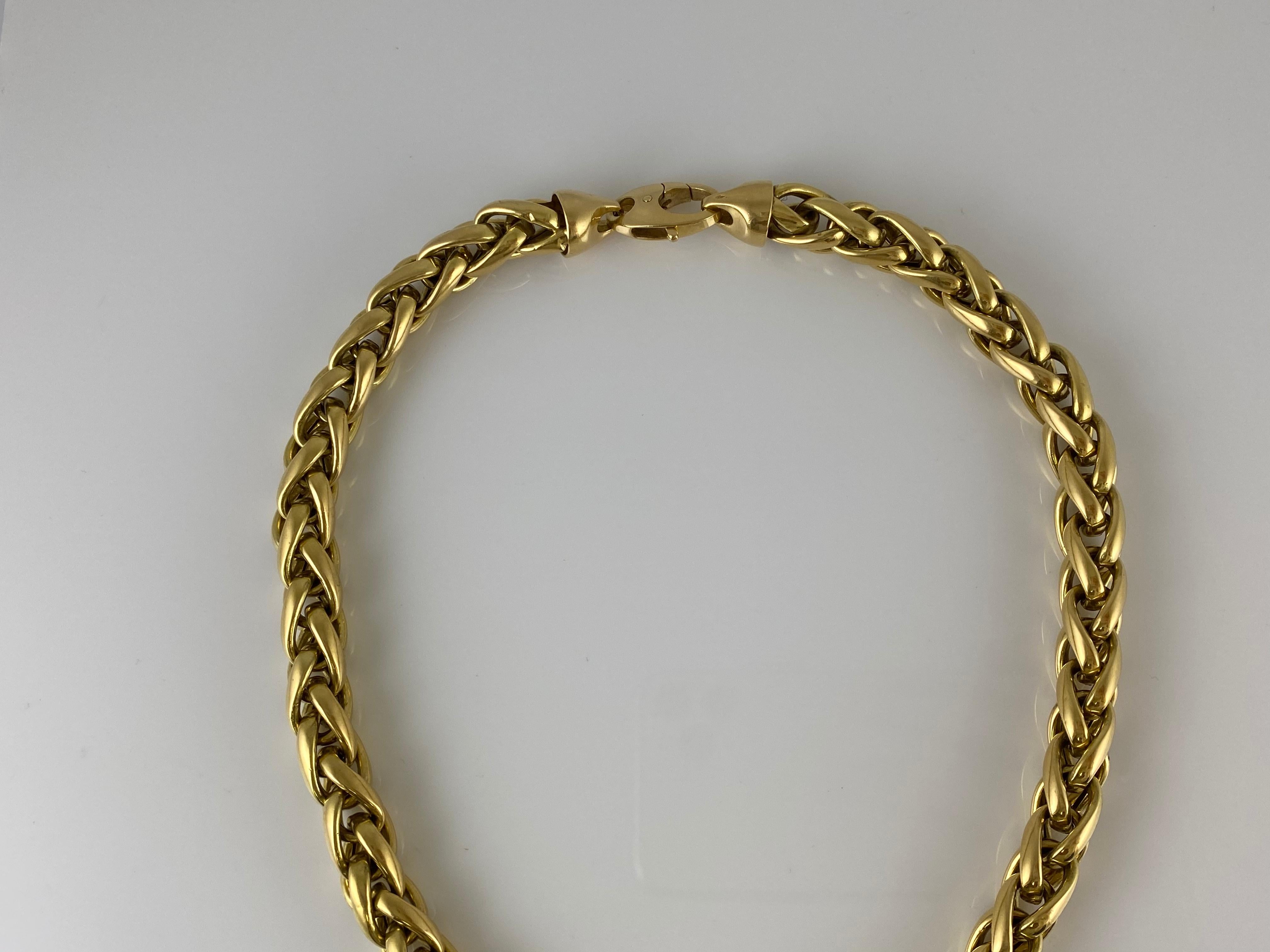 1940er Jahre Collier aus geflochtenen Gliedern im Stil Gold mit Diamanten im Zustand „Hervorragend“ im Angebot in New York, NY