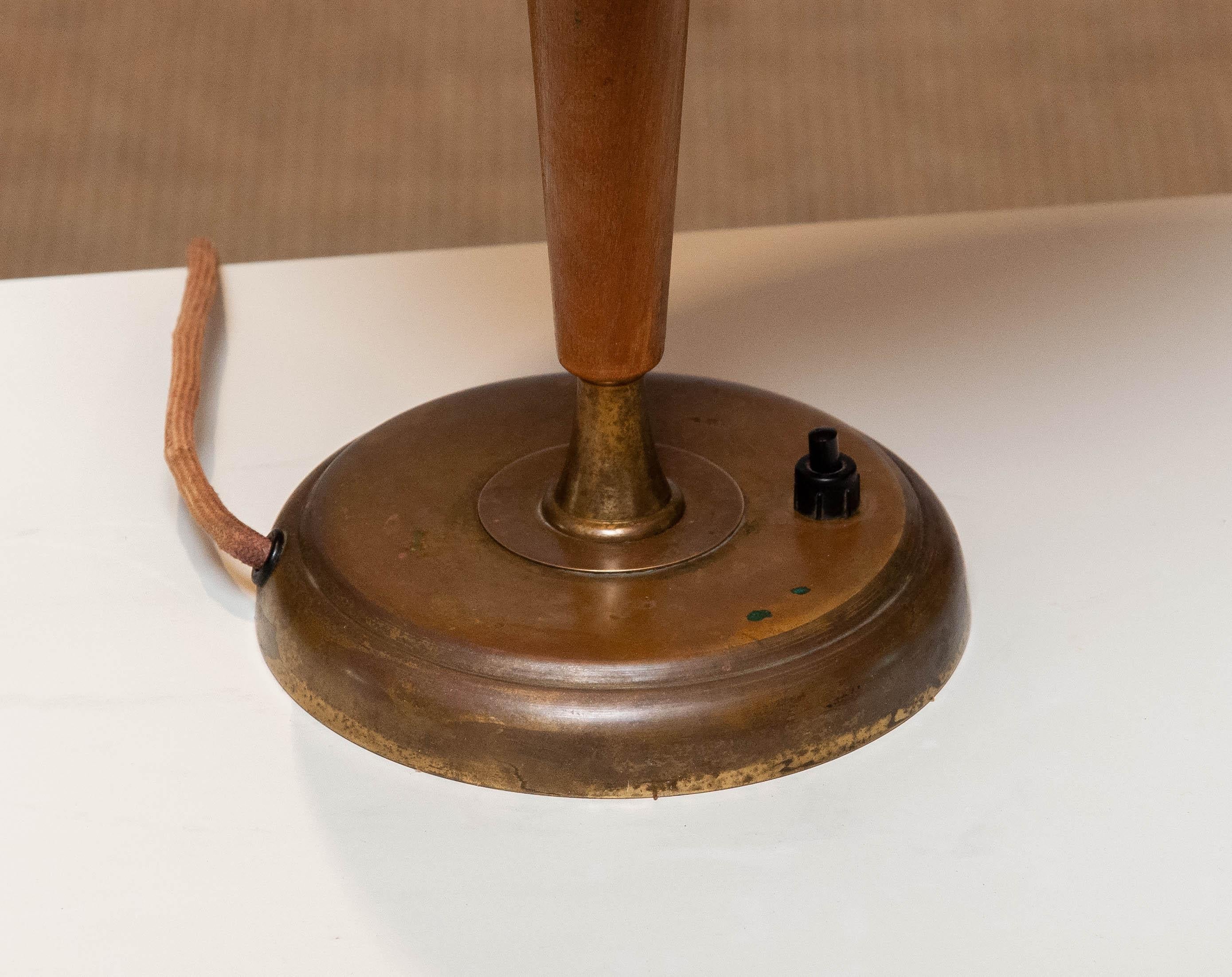Mid-20th Century 1940's Brass and Elm Table Lamp by Harald Elof Notini for Böhlmarks For Sale
