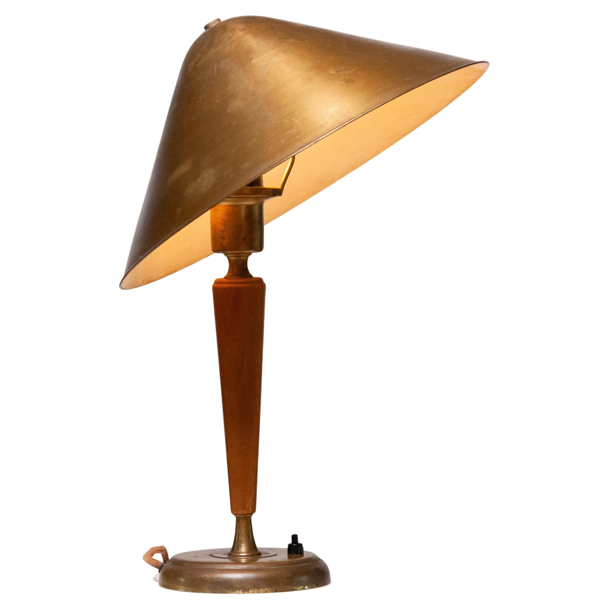 1940's Brass and Elm Table Lamp Designed by Harald Elof Notini for Böhlmarks