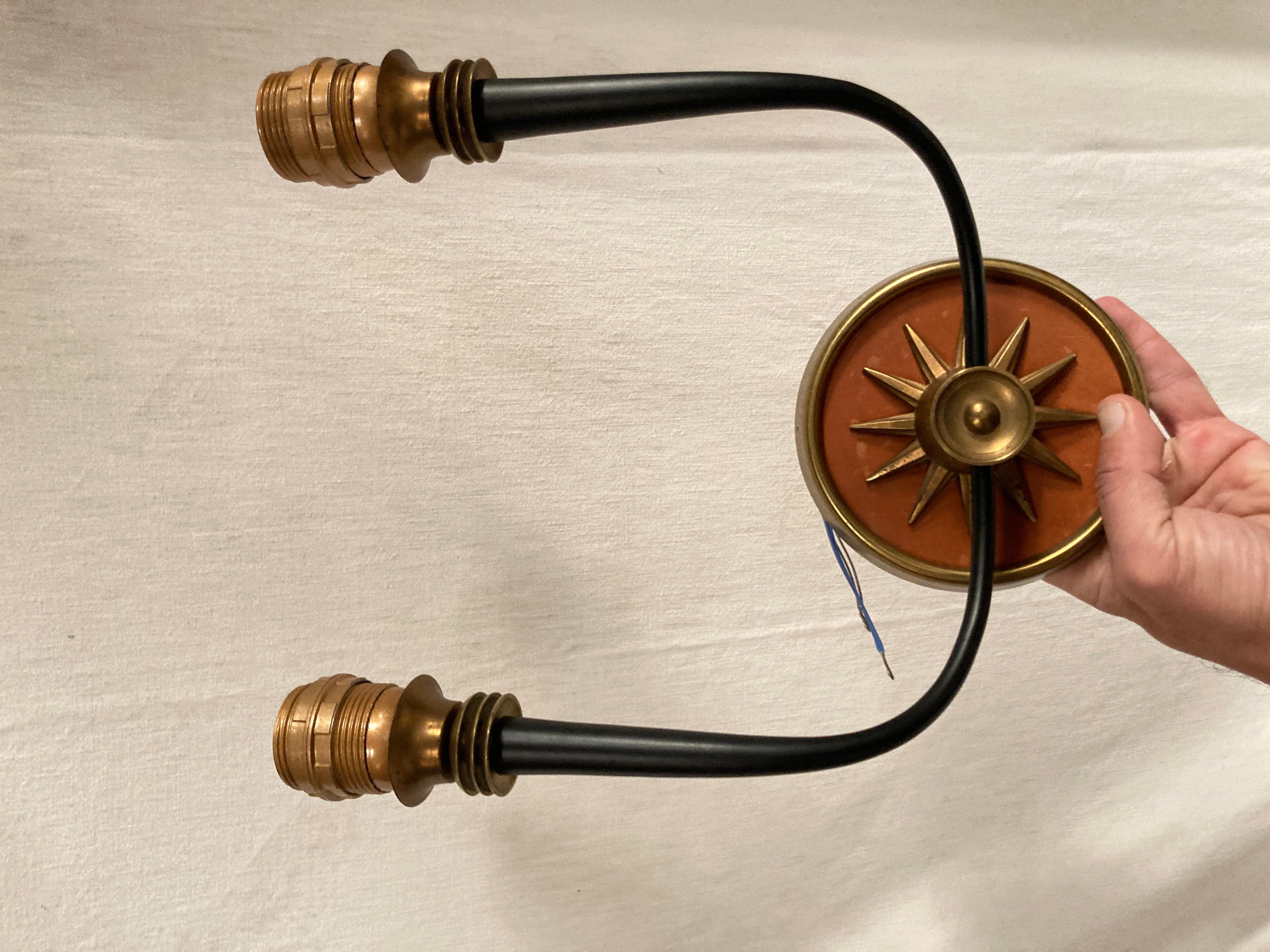 Applique a raggiera in bronzo e pelle degli anni '40 attribuite ad André Arbus in vendita 2