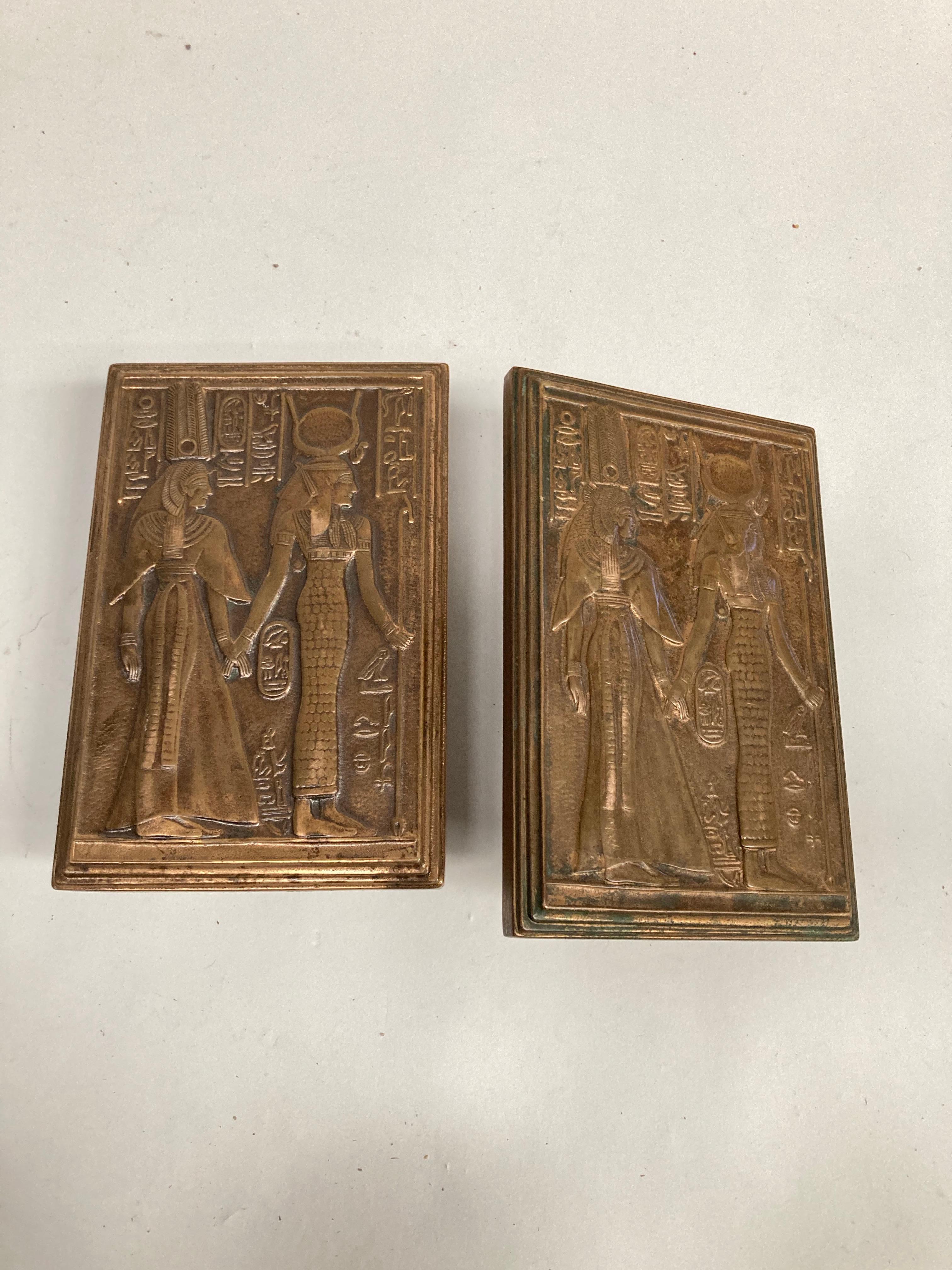 Milieu du XXe siècle Poignée de porte en bronze « de style égyptien » des années 1940 en vente