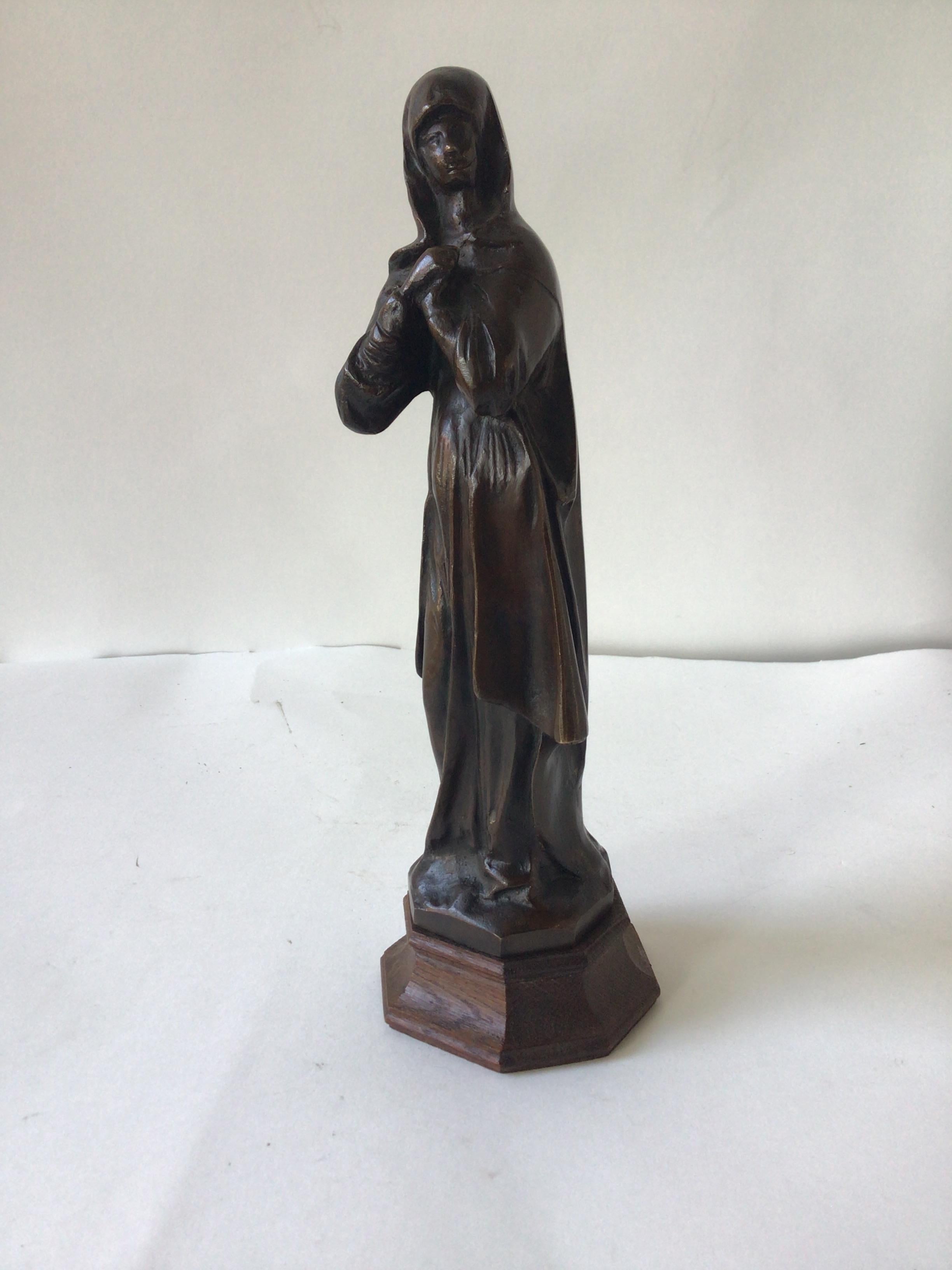 1940s Bronze Sculpture of a Nun For Sale 1