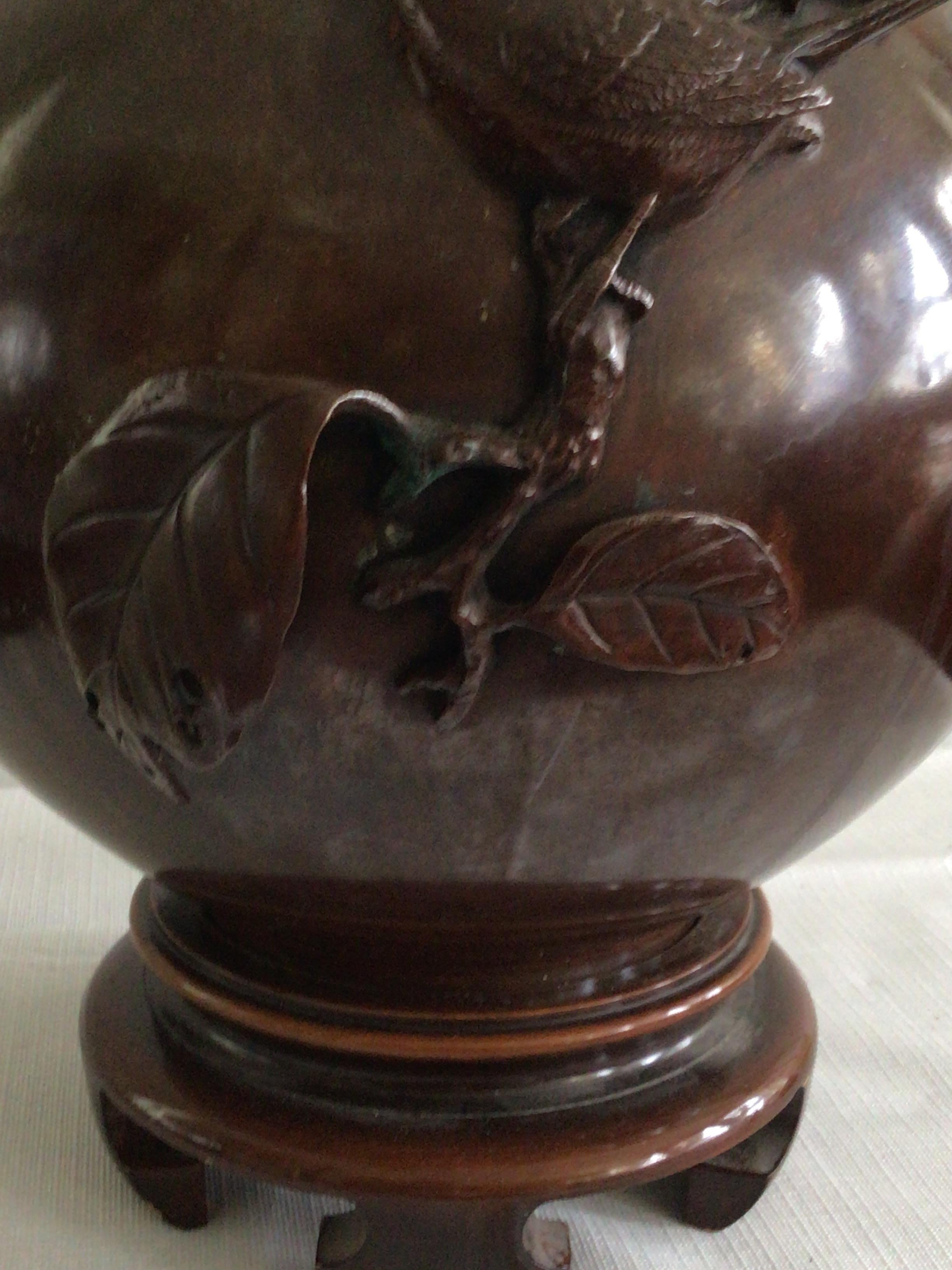 1940s Bronze Table Lamp with Bird on Asian Style Wood Base For Sale 1