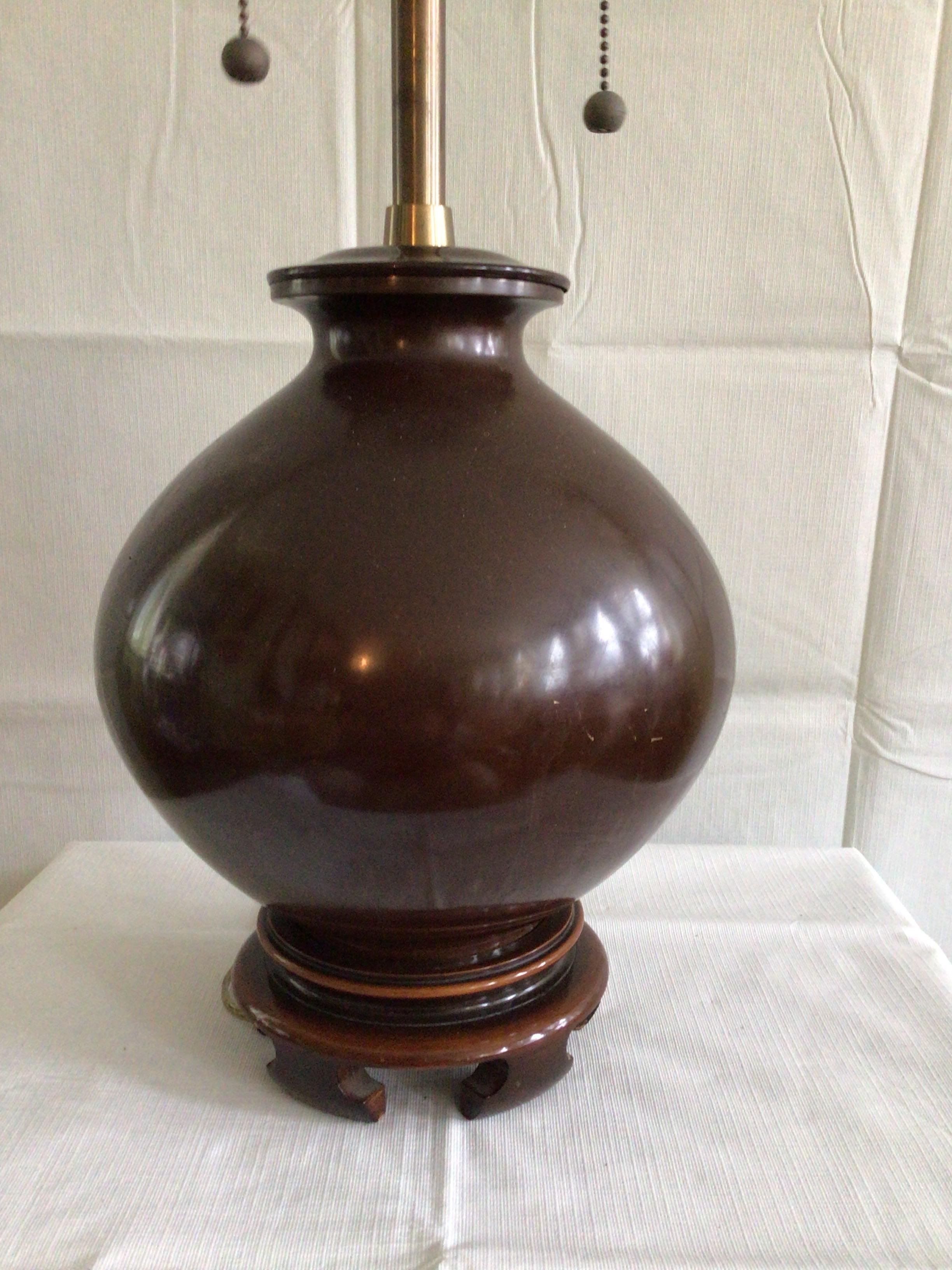 1940s Bronze Table Lamp with Bird on Asian Style Wood Base For Sale 4