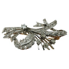 1940s Brooche Antique Yellow Gold 18 Karat and Platinum Diamonds 1940s Brooche Vintage Yellow Gold 18 Karat and Platinum Diamonds