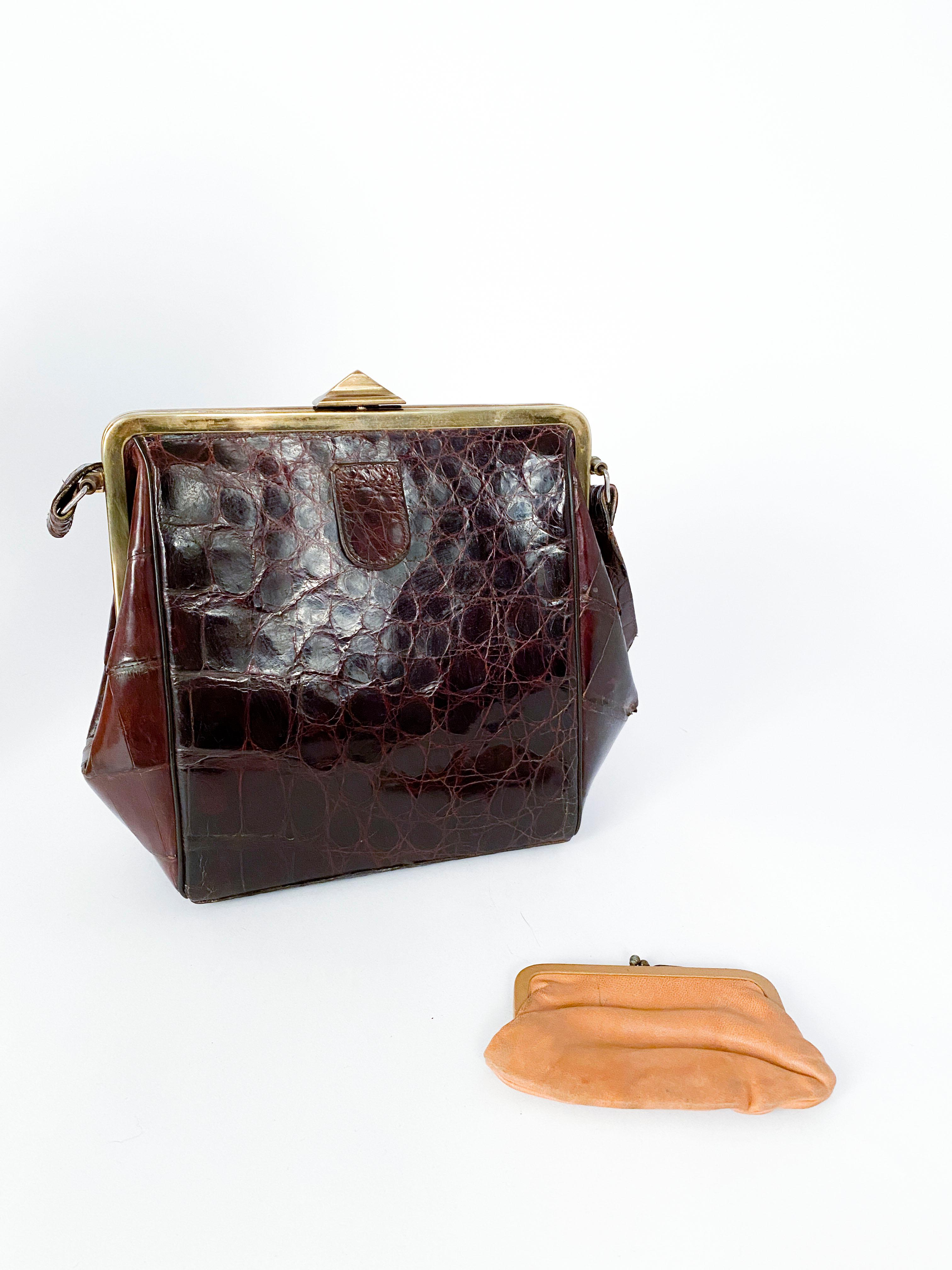 Women's or Men's 1940s Brown Alligator Handbag with Triangular Clasp Closure