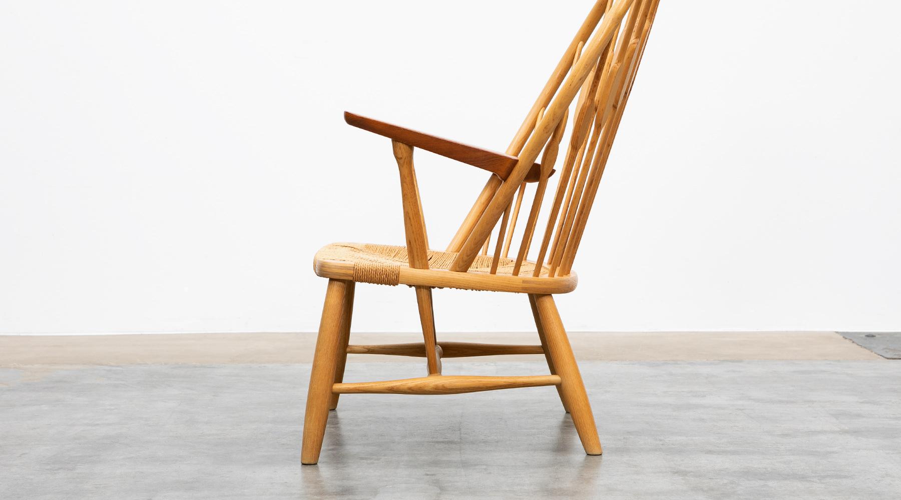 Mid-20th Century 1940s Brown Ash and Papercord Peacock Chair by Hans Wegner 'd'