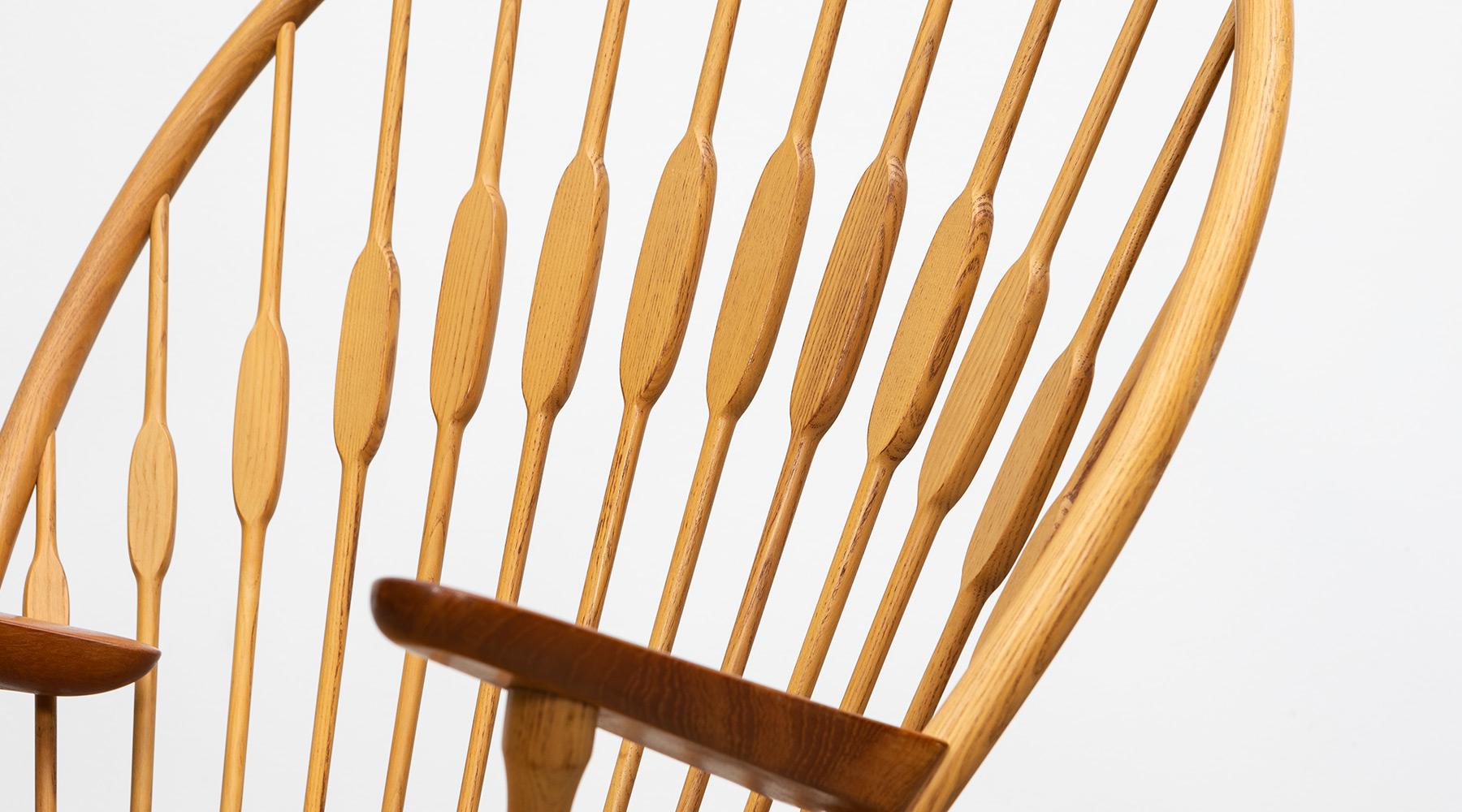 1940s Brown Ash and Papercord Peacock Chair by Hans Wegner For Sale 5