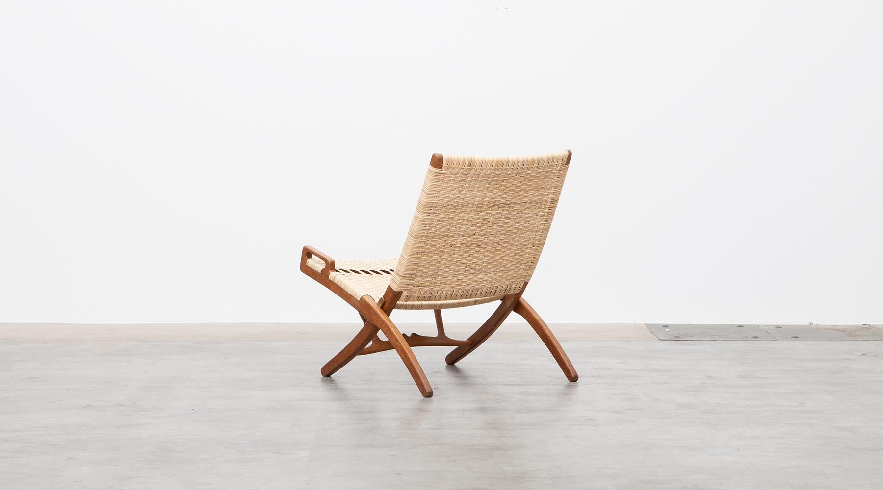 1940s Brown Oak and White Cane Folding Chair by Hans Wegner For Sale 2