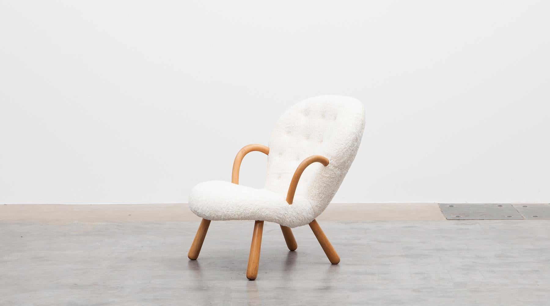 1940s Brown Wooden, Upholstered Lounge Chair by Philip Arctander 'b' (Moderne der Mitte des Jahrhunderts)