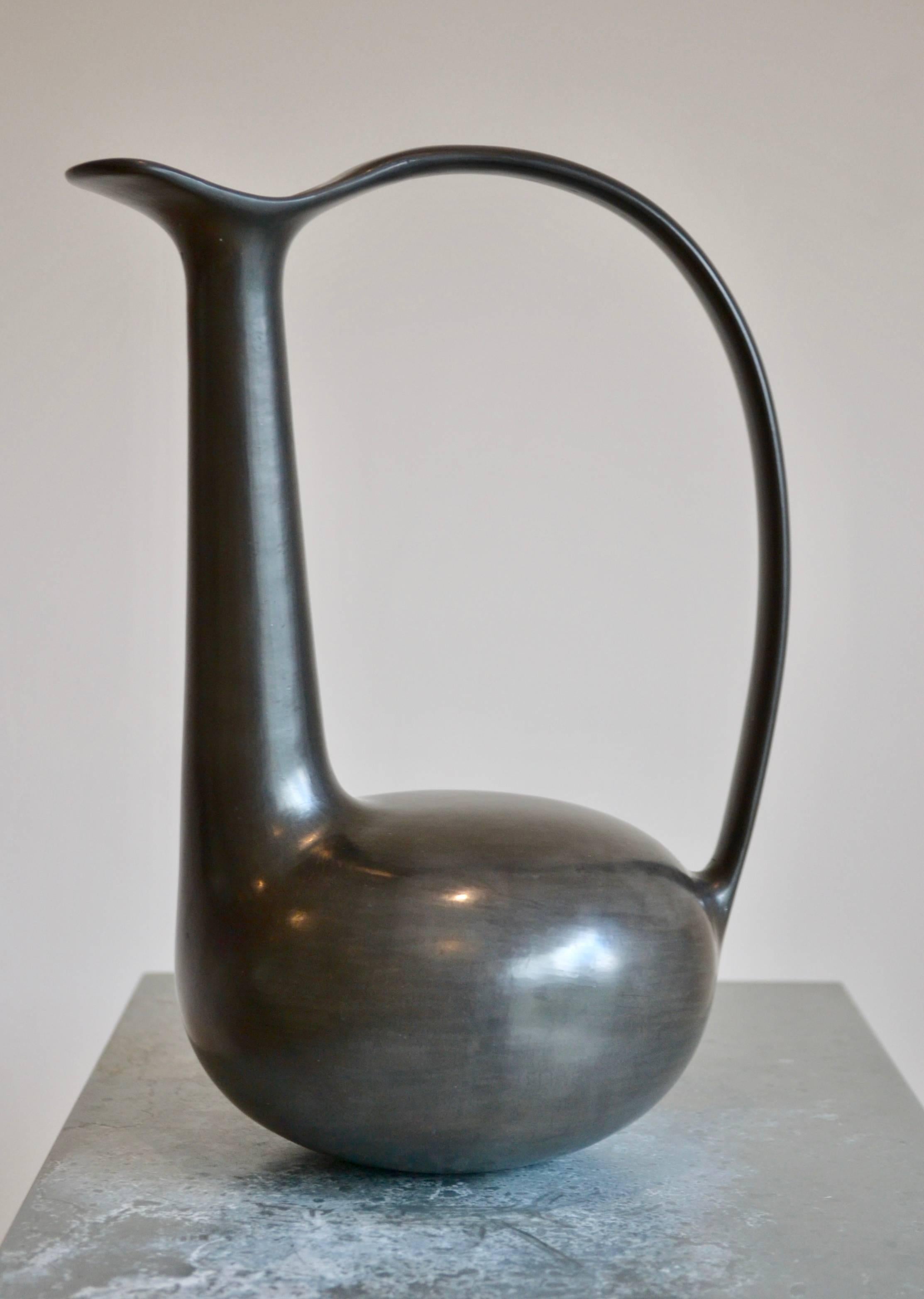 Unique opportunity to acquire a Gio Ponti Buccheri vase crafted by the Italian artisan G Rossi in the 1940s.

Excellent condition with a perfect provenance. Comes with certificate of authenticity, purchased directly from family by descent.