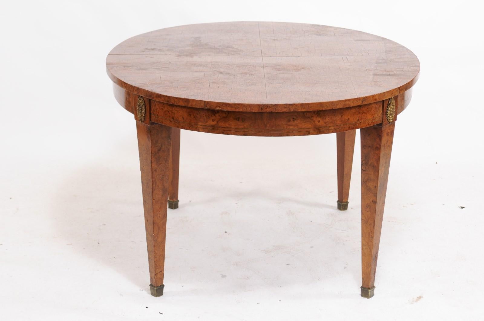 1940s Burled Walnut Louis XVI-Style Oval Dining Table 5