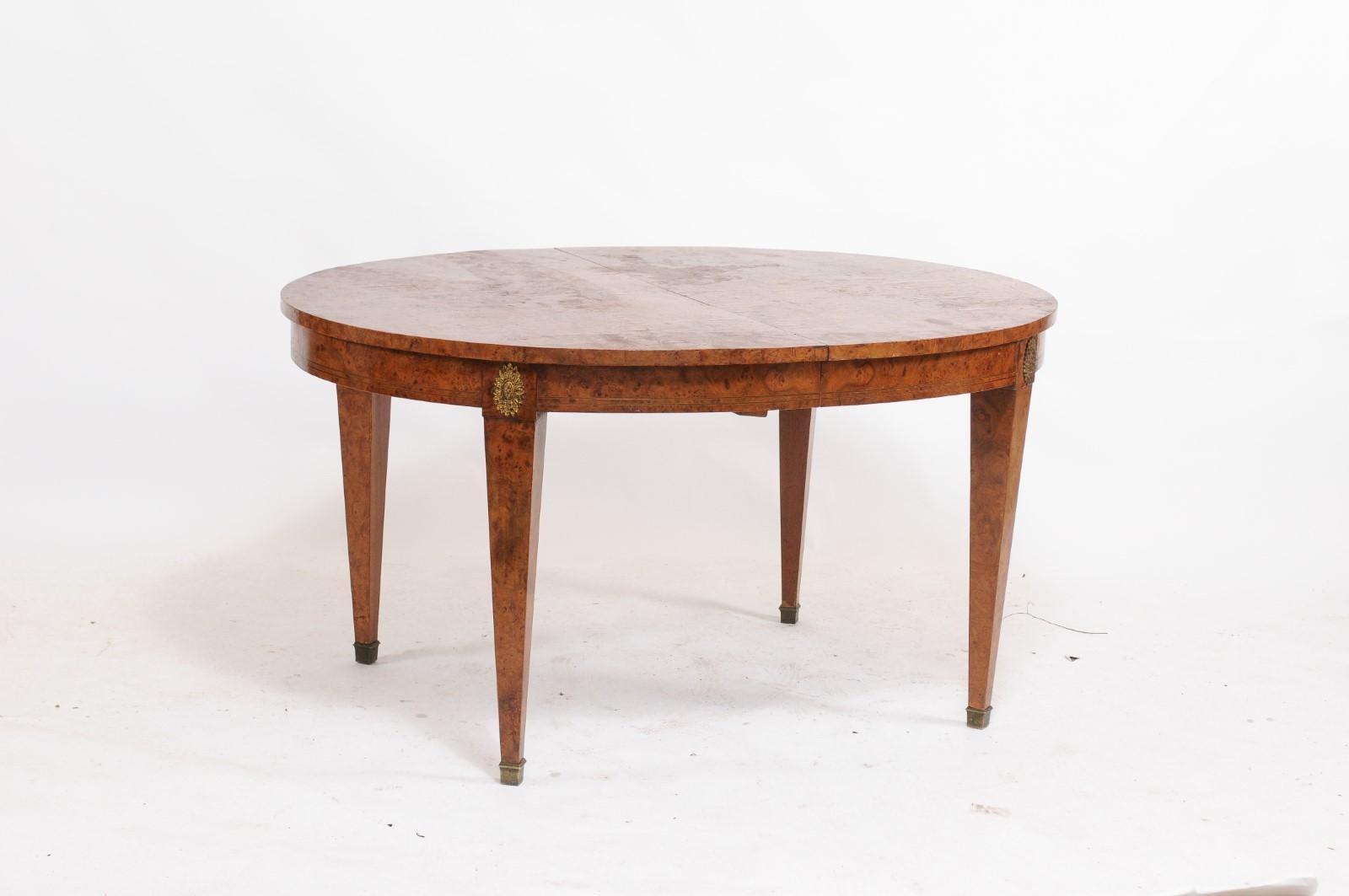 1940s Burled Walnut Louis XVI-Style Oval Dining Table 3