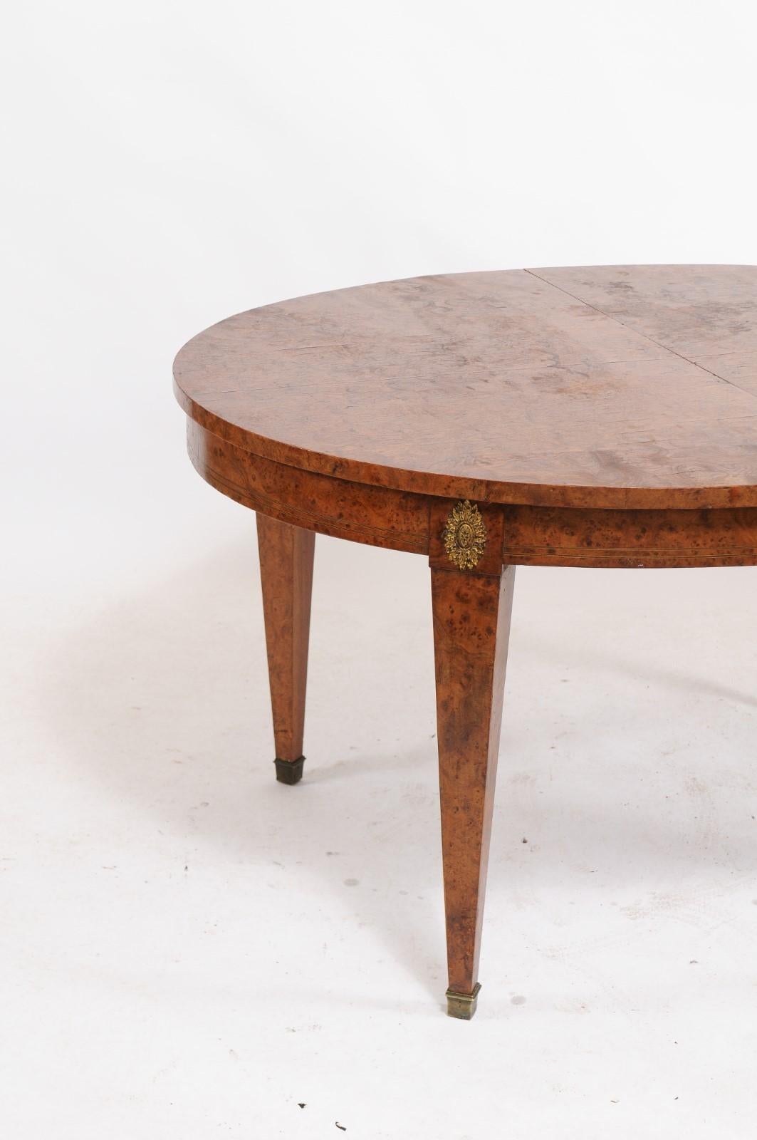 1940s Burled Walnut Louis XVI-Style Oval Dining Table 4