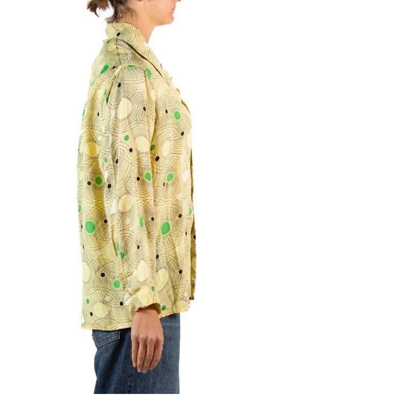 1940S Butter Yellow & Black Cold Rayon Atomic Geometric Button Down Men's Shirt In Excellent Condition For Sale In New York, NY