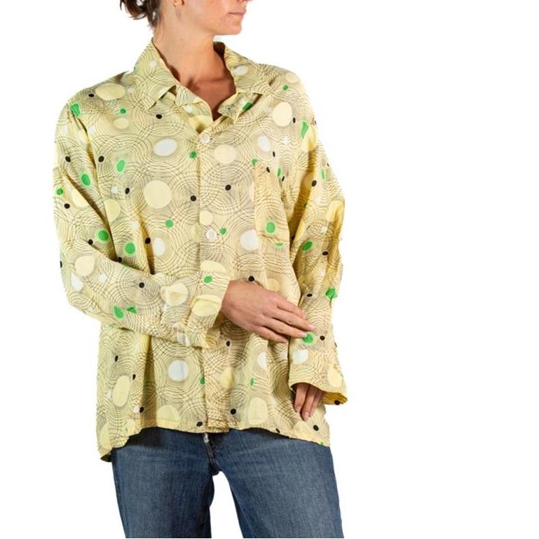 1940S Butter Yellow & Black Cold Rayon Atomic Geometric Button Down Men's Shirt For Sale 3