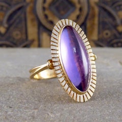 1940s Cabachon Amethyst 14 Carat Gold Ring