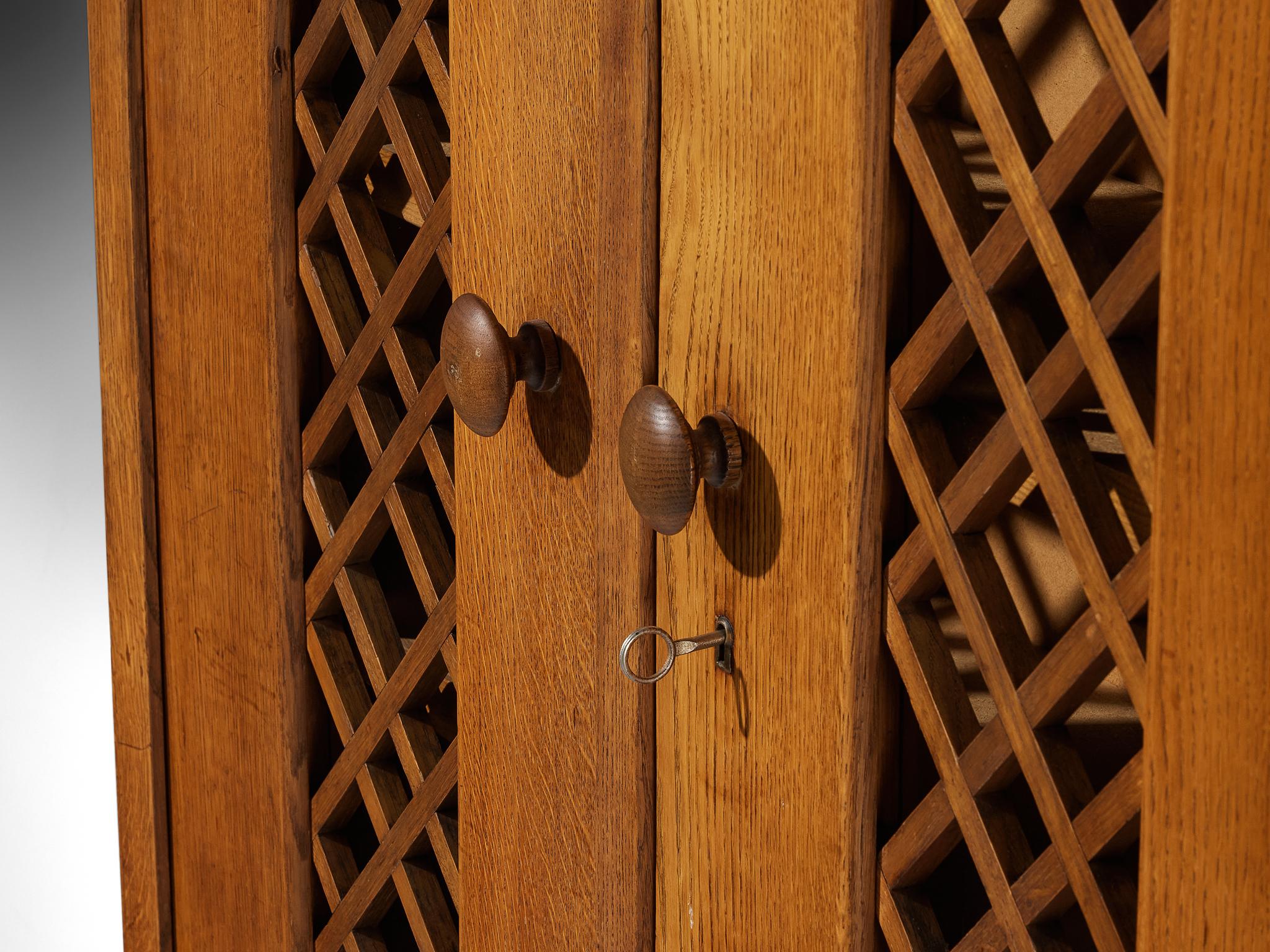 Italian 1940s Cabinet in Solid Oak with Latticework For Sale