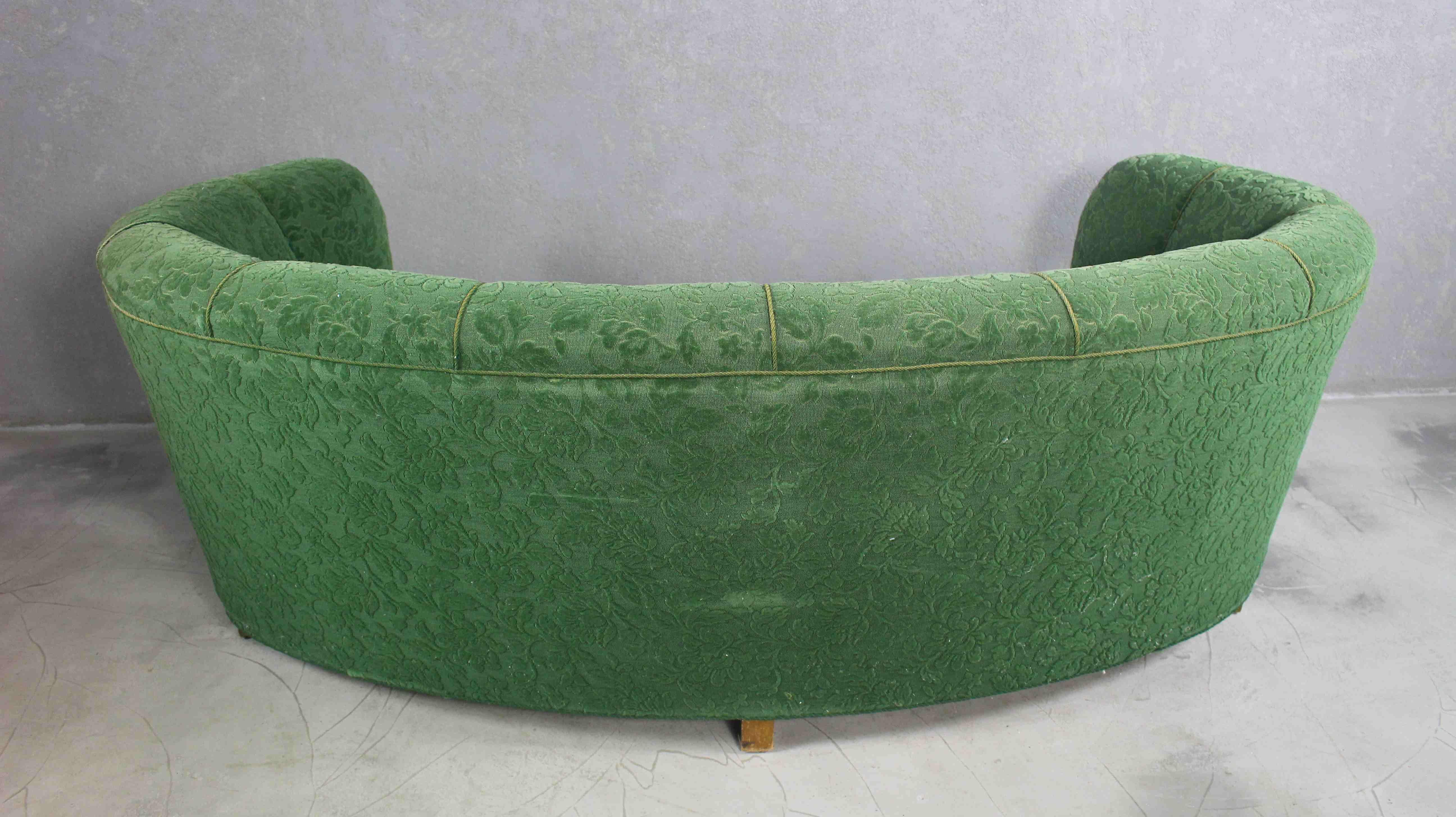 1940s Cabinetmaker Art Deco Banana Green Sofa 2