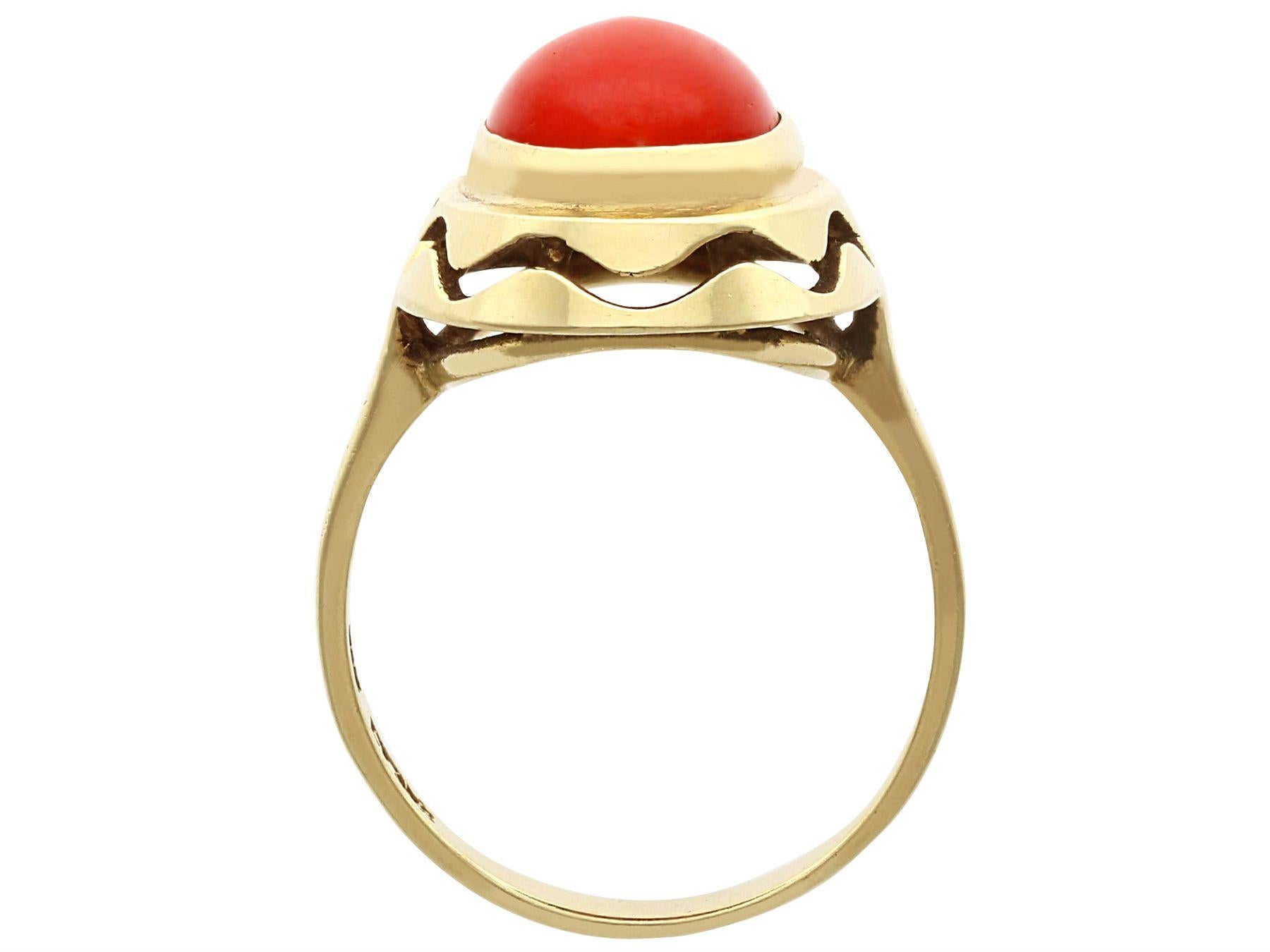 Women's 1940s Vintage Coral and Yellow Gold Cocktail Ring For Sale