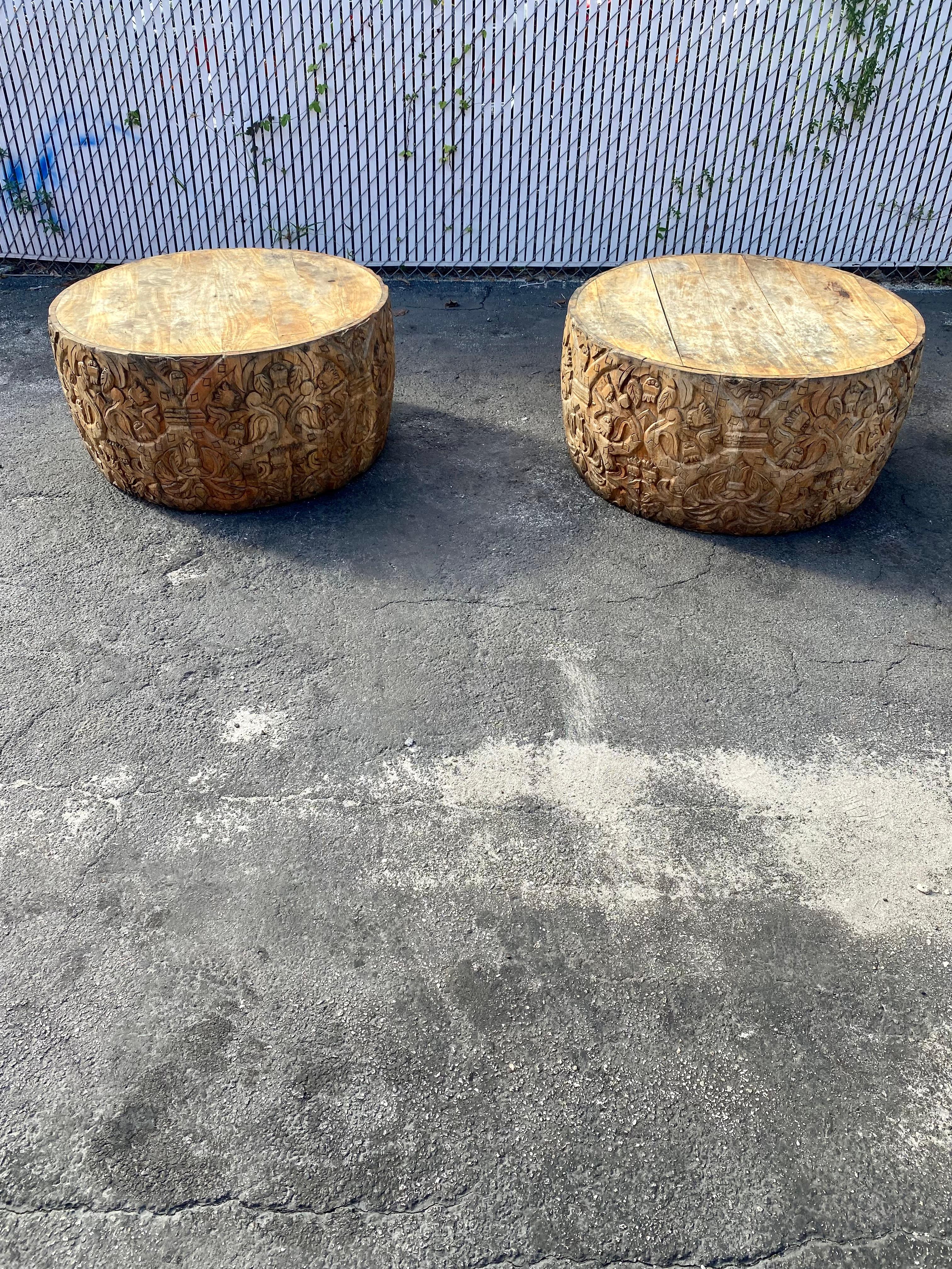 1940s Heavily Carved Teak Gilt Wood Round Drum Coffee Tables, Set of 2 In Good Condition For Sale In Fort Lauderdale, FL