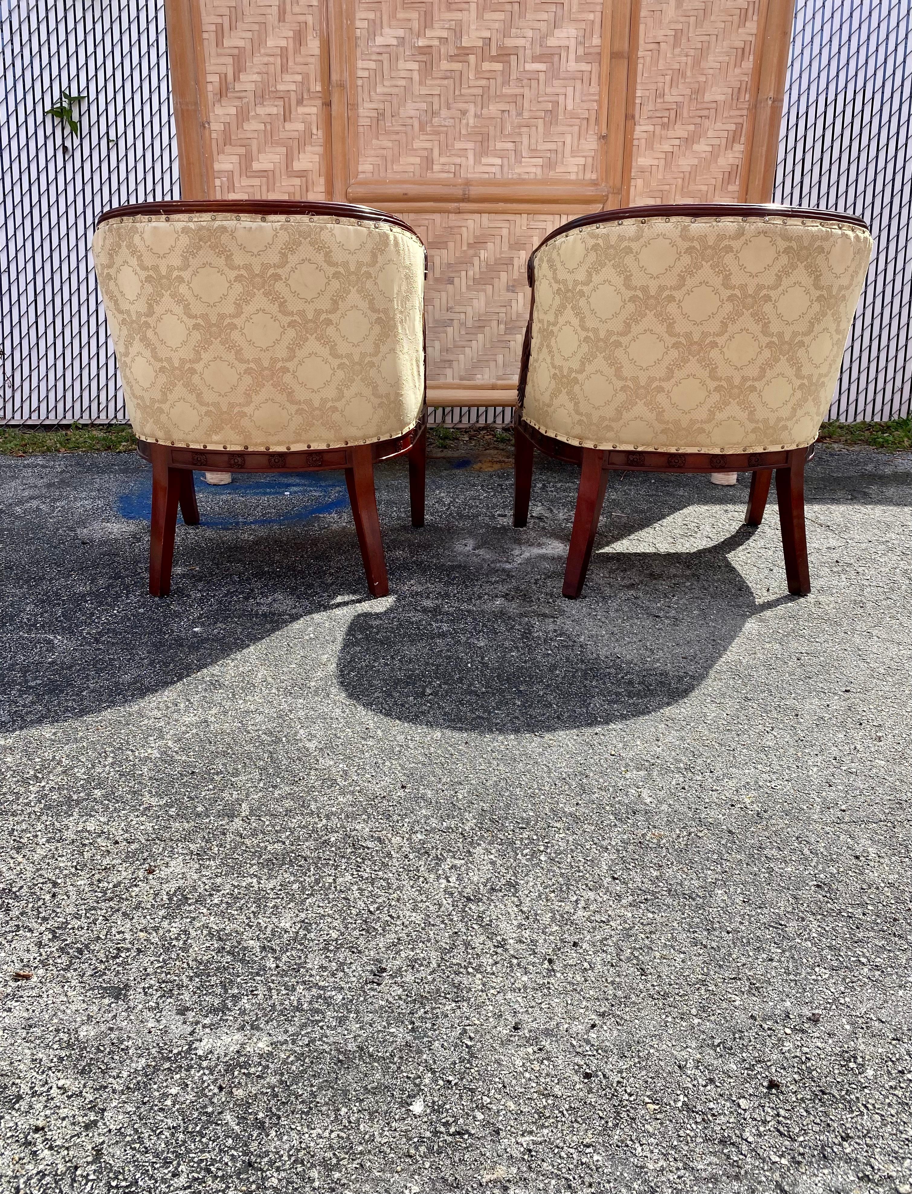 Mid-20th Century 1940s Carved Gilt Wood Swan Barrel Chairs, Set of 2 For Sale