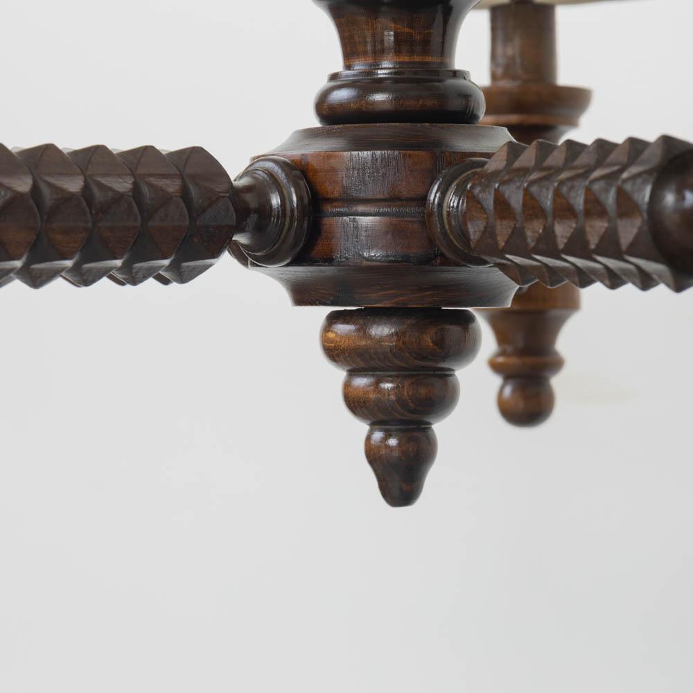 Araña de madera tallada de los años 40 por Charles Dudouyt en venta 7