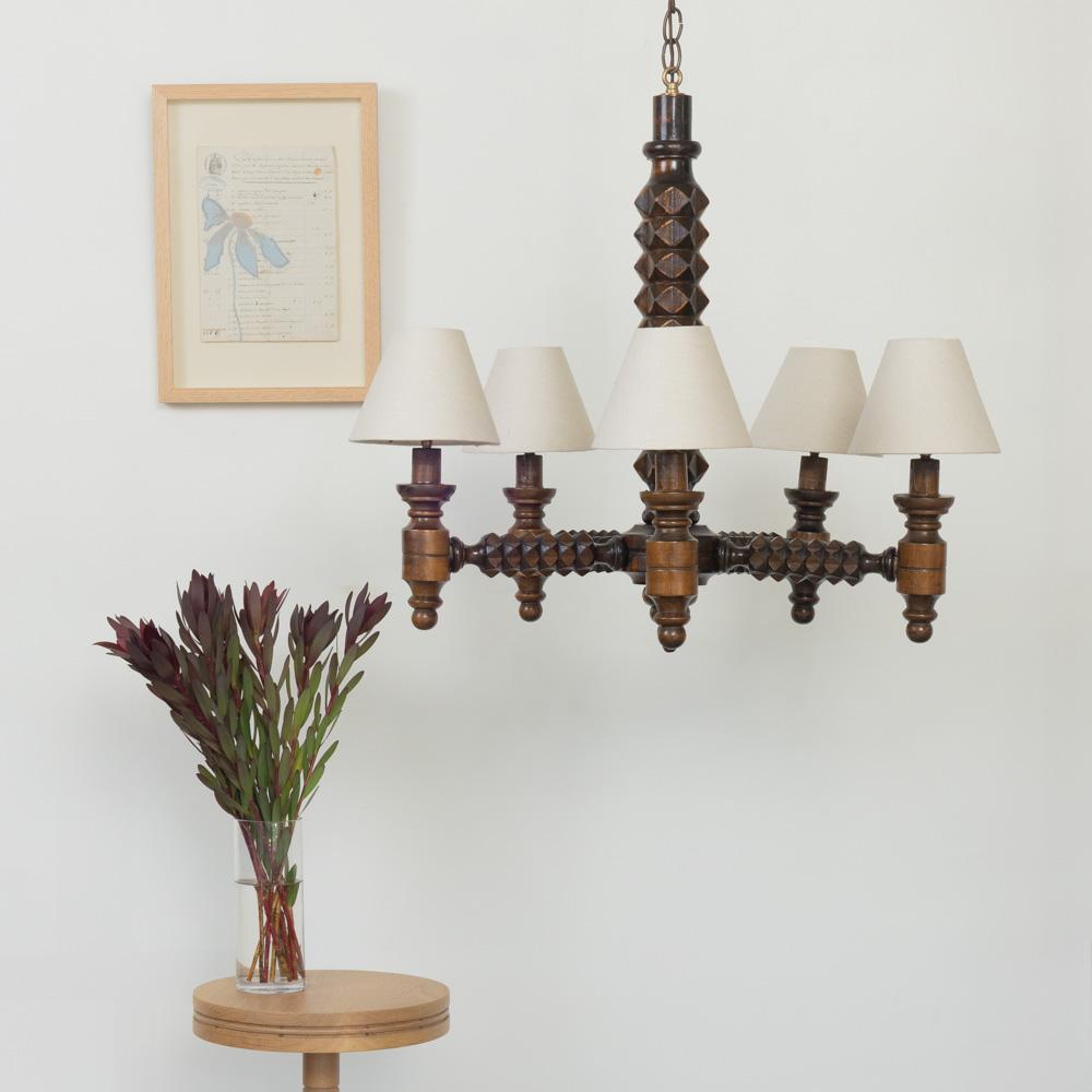 Araña de madera tallada de los años 40 por Charles Dudouyt Francés en venta