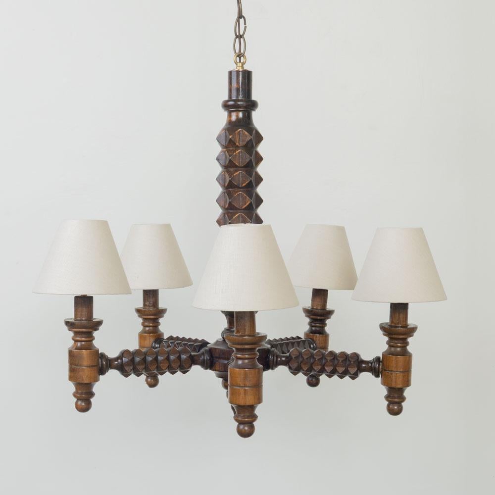 Araña de madera tallada de los años 40 por Charles Dudouyt en Bueno estado para la venta en Los Angeles, CA