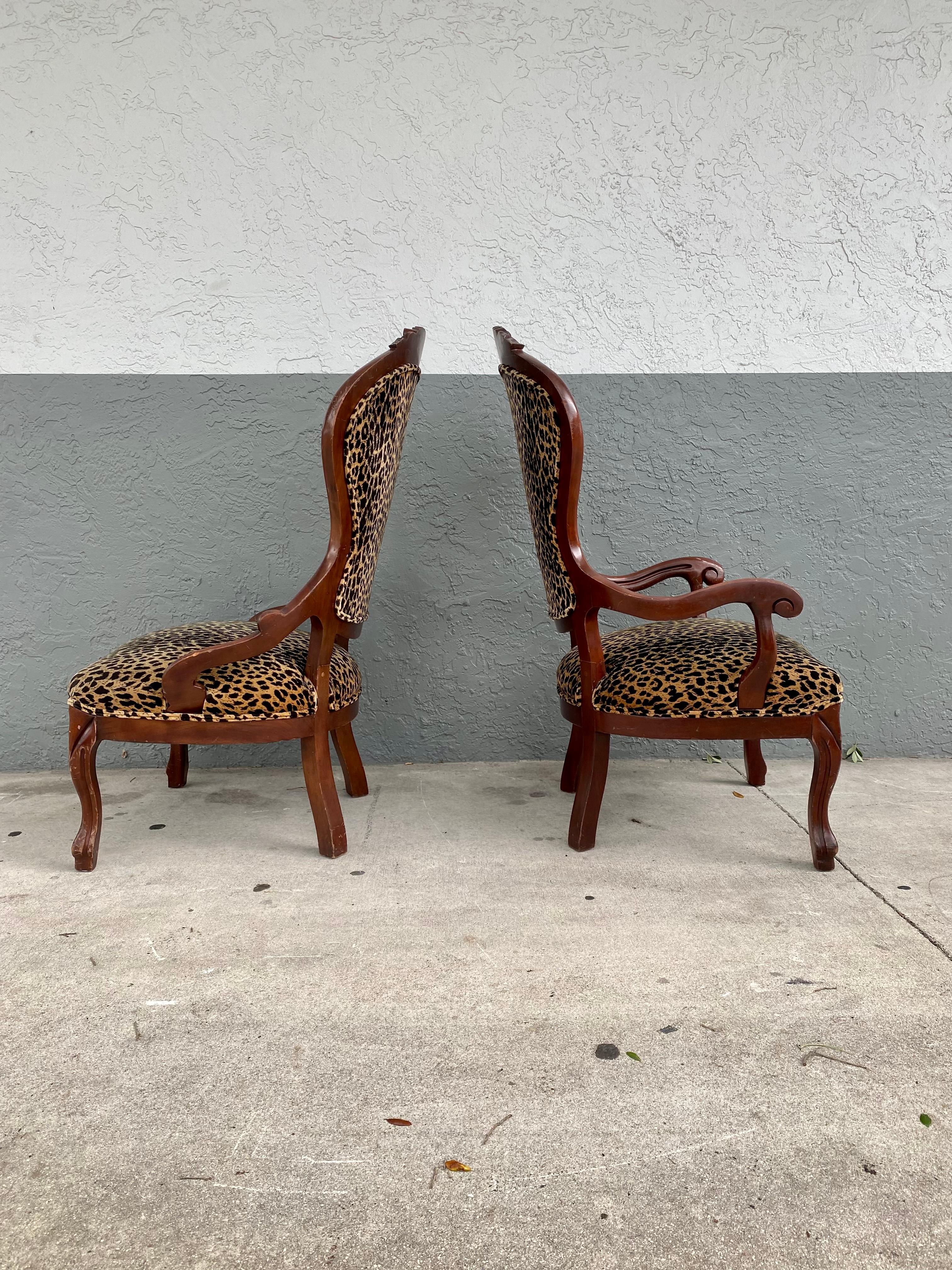 1940s Carved Floral Wood Leopard Scalamabdre Velvet Arm Chairs, Set of 2 For Sale 1