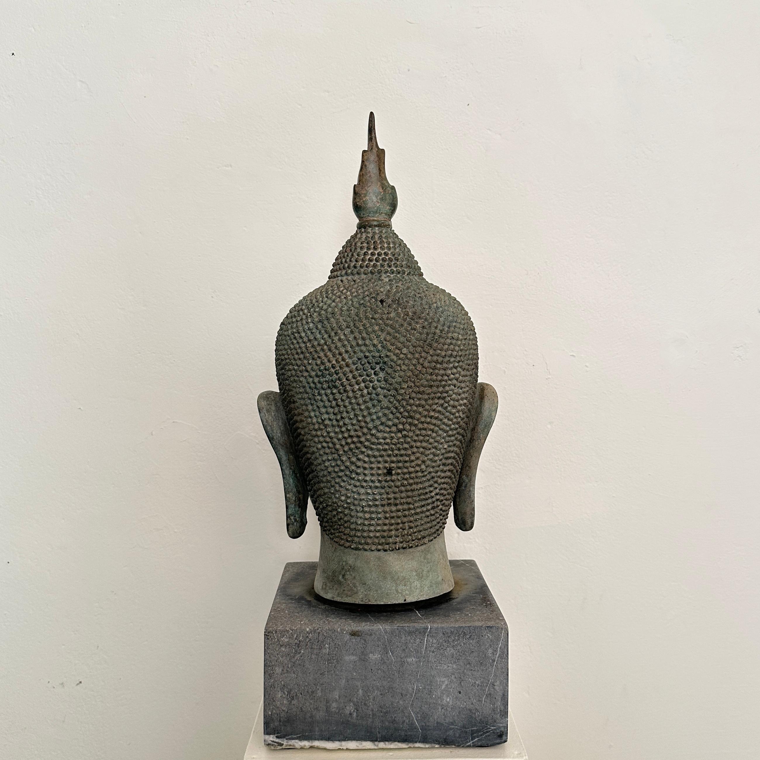 1940s Cast Bronze Sukhothai-Buddha Head on a Grey Granite Base For Sale 7