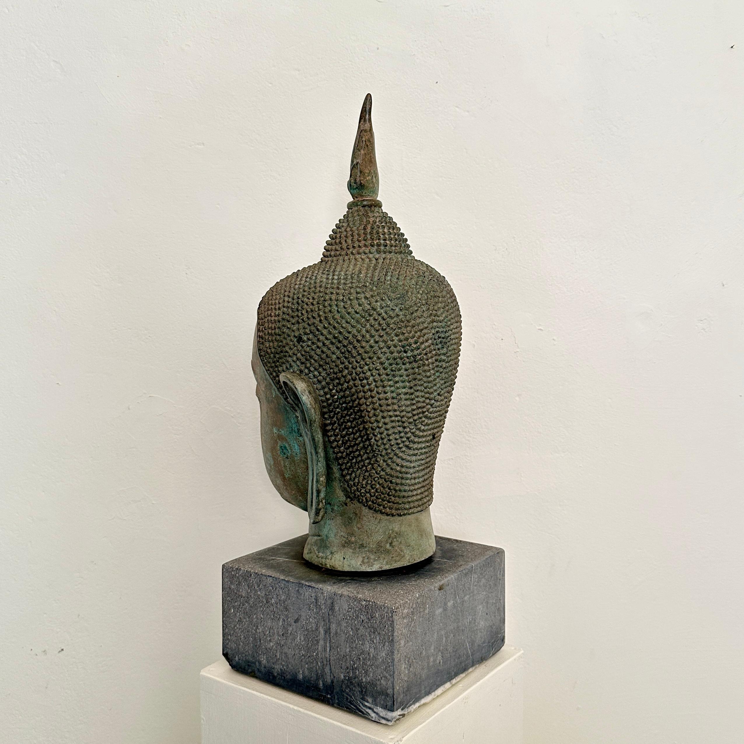 1940s Cast Bronze Sukhothai-Buddha Head on a Grey Granite Base For Sale 8