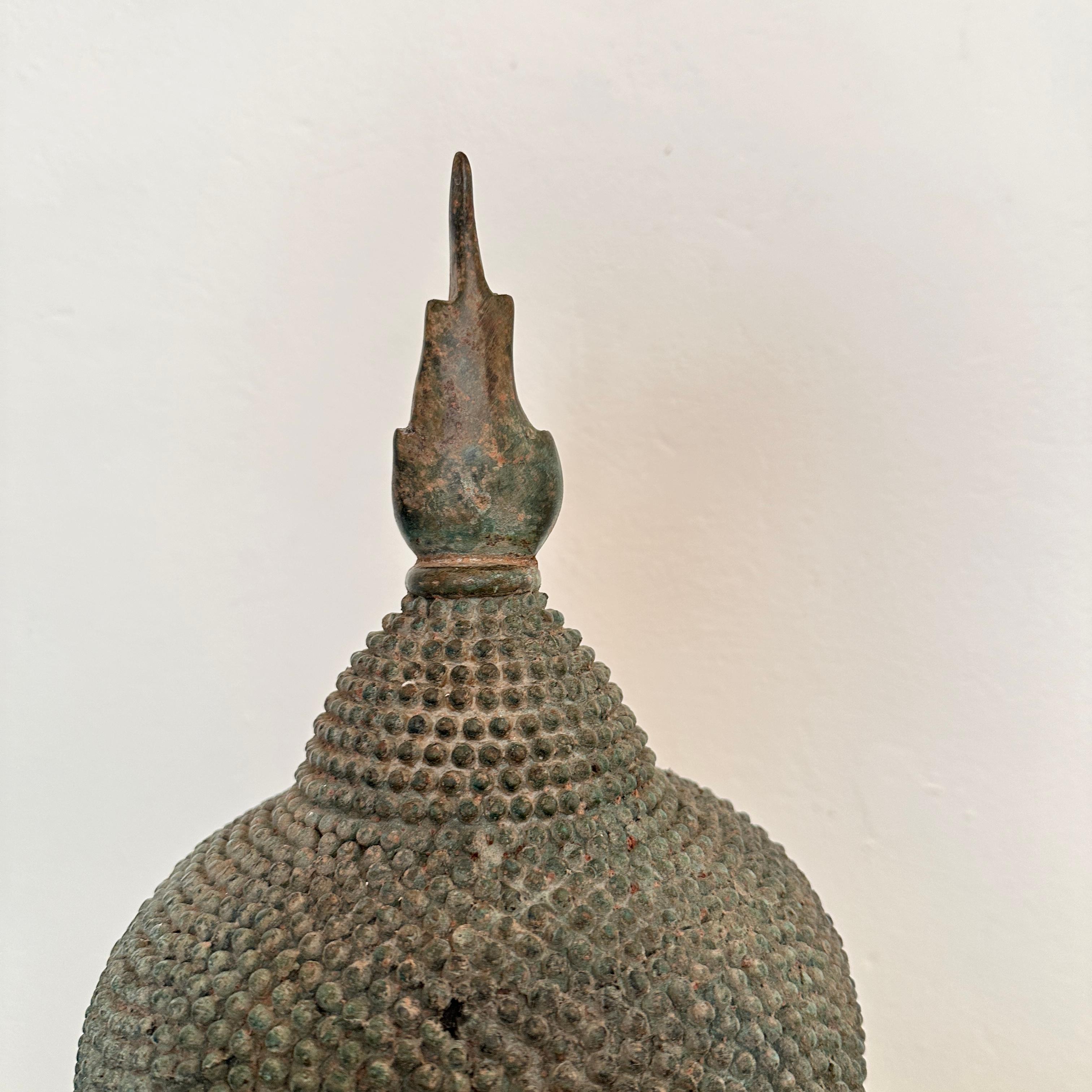 Thai 1940s Cast Bronze Sukhothai-Buddha Head on a Grey Granite Base For Sale