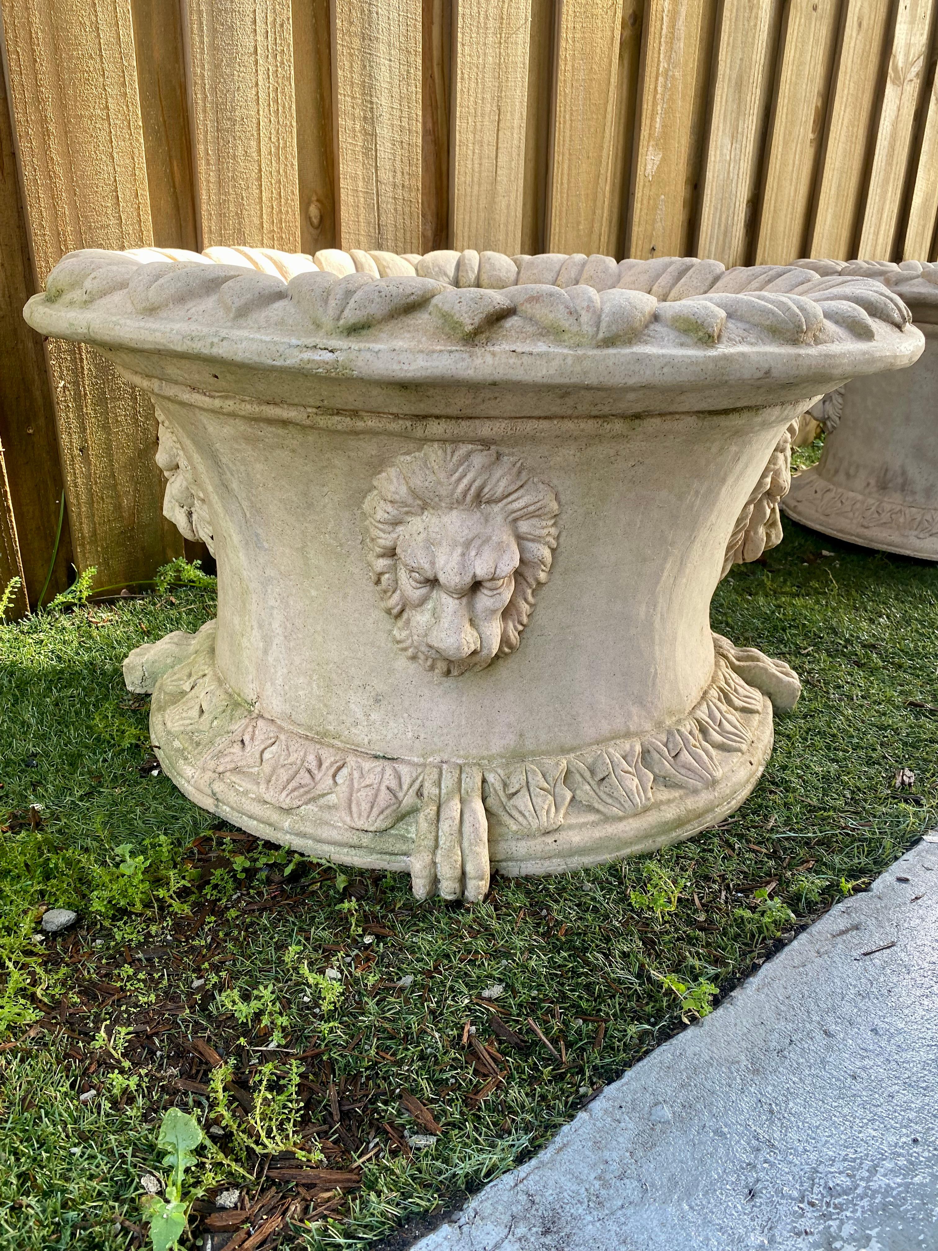 1940s Beige Cast Stone Large Round Neoclassical Style Lion Planters, Set of 4 For Sale 6