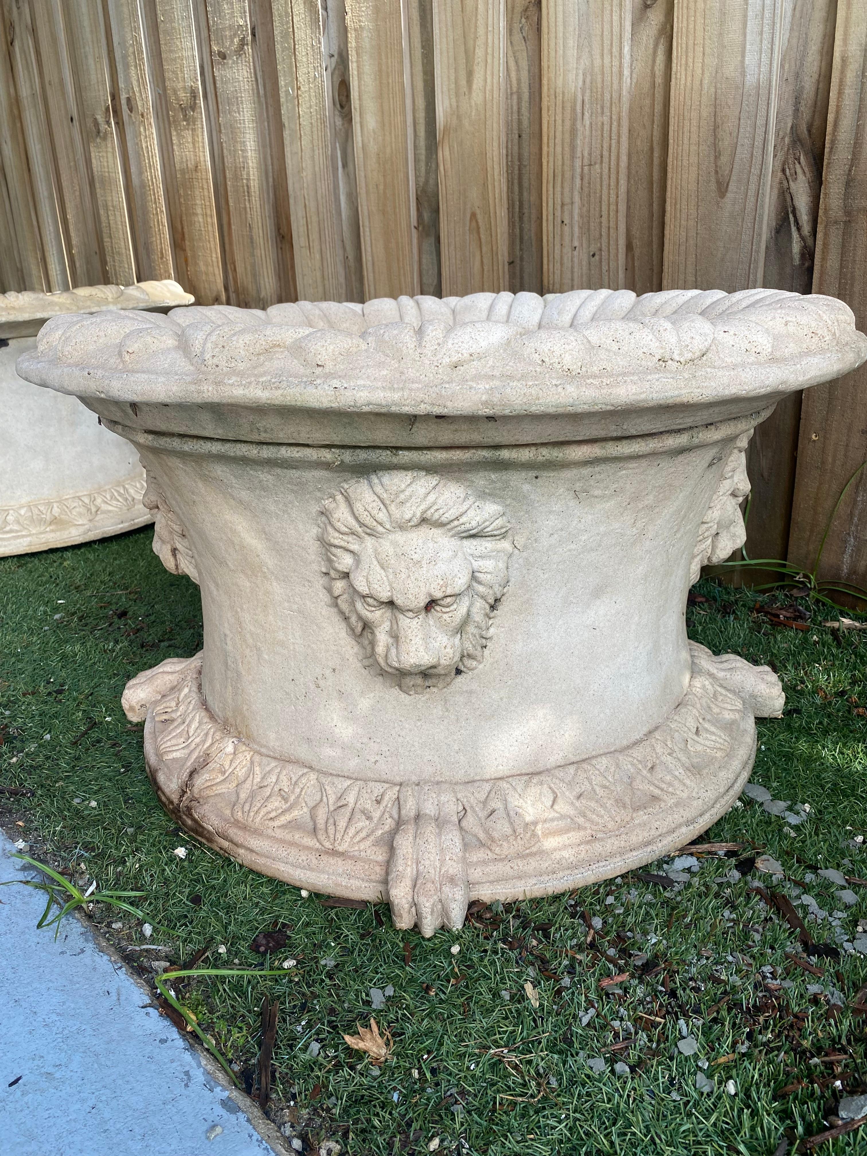 1940s Beige Cast Stone Large Round Neoclassical Style Lion Planters, Set of 4 For Sale 1