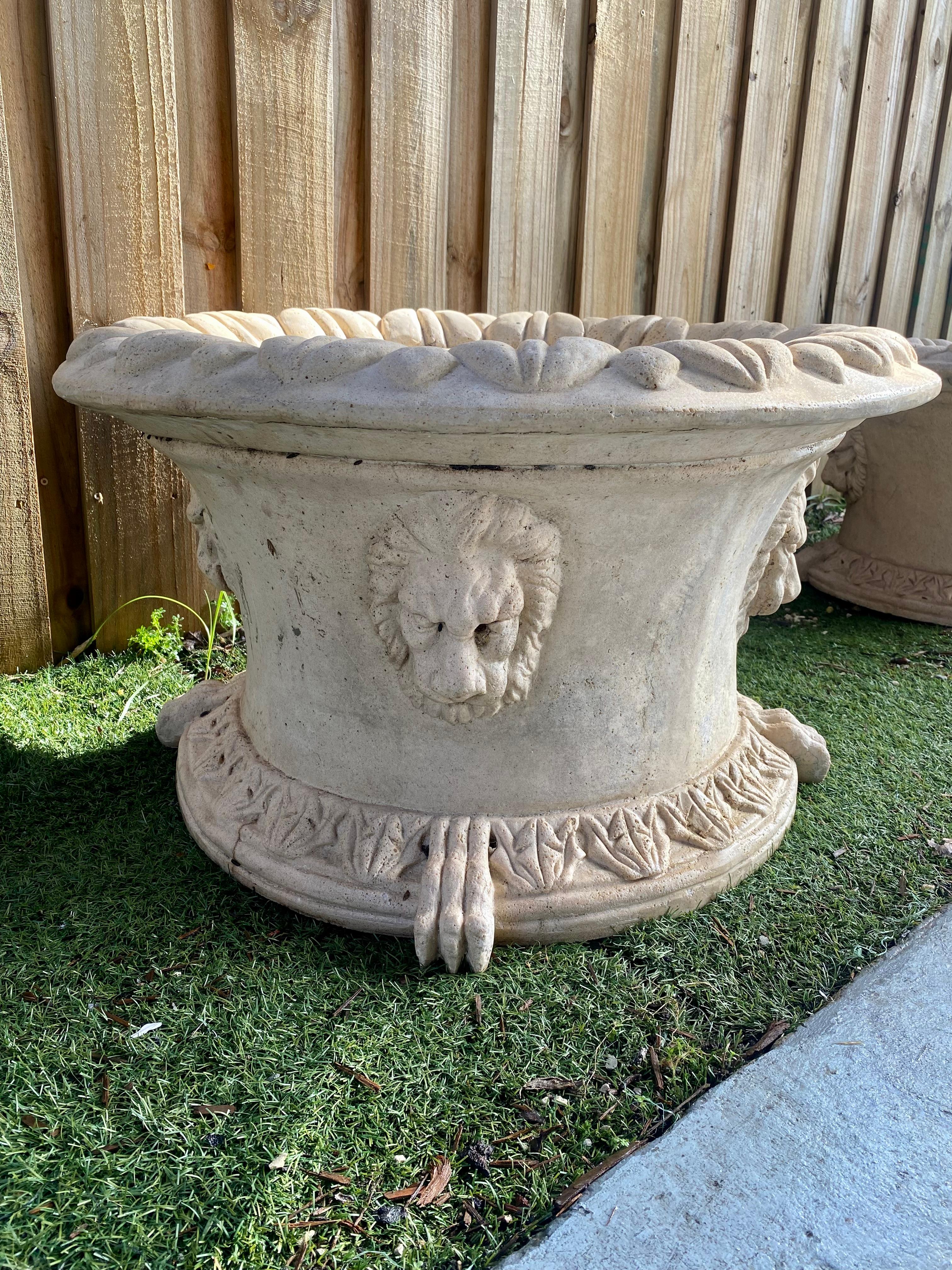 1940s Beige Cast Stone Large Round Neoclassical Style Lion Planters, Set of 4 For Sale 3