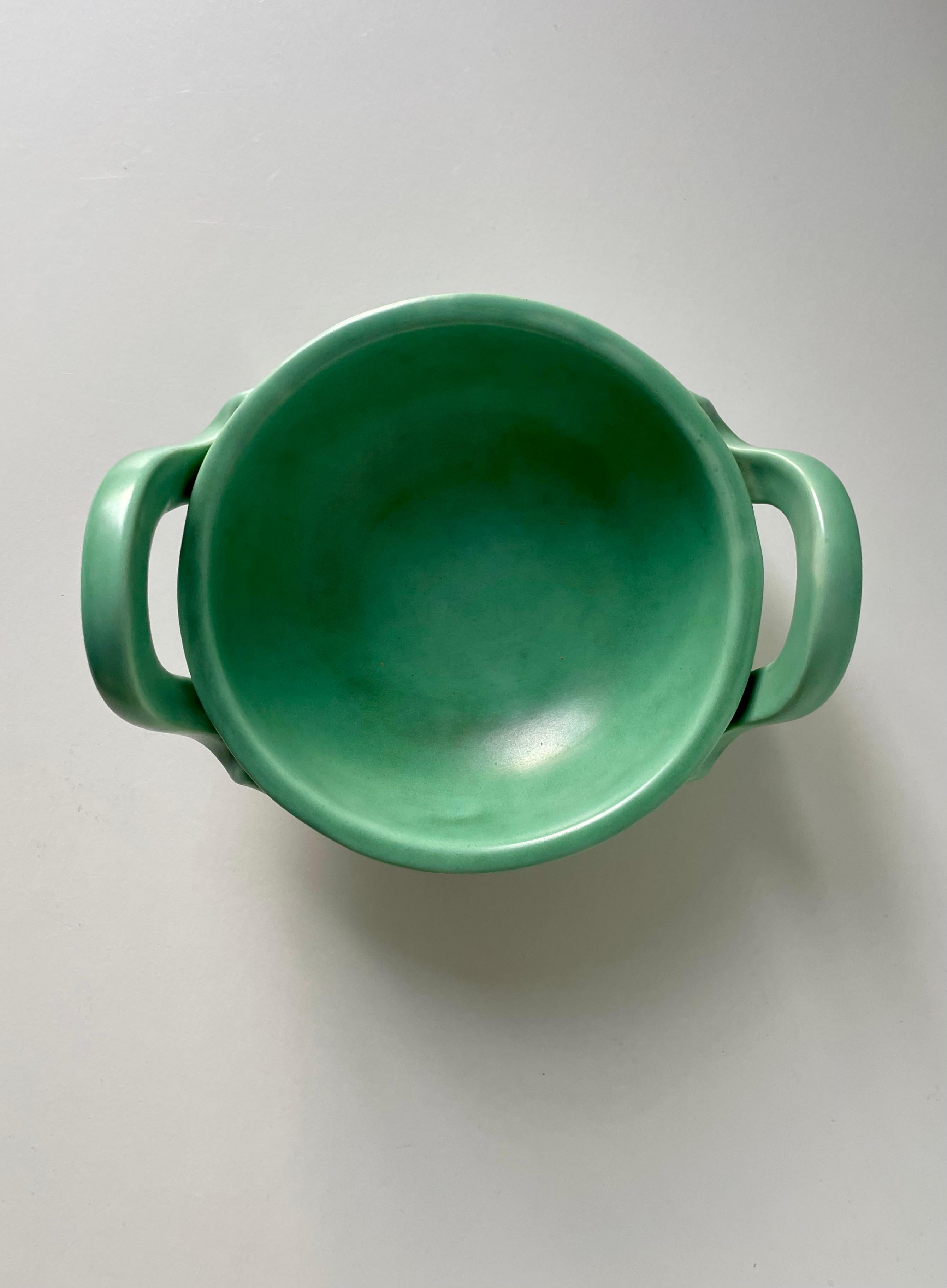 Arthur Percy 1940s Celadon Green Art Nouveau Handle Bowl, Sweden For Sale 5