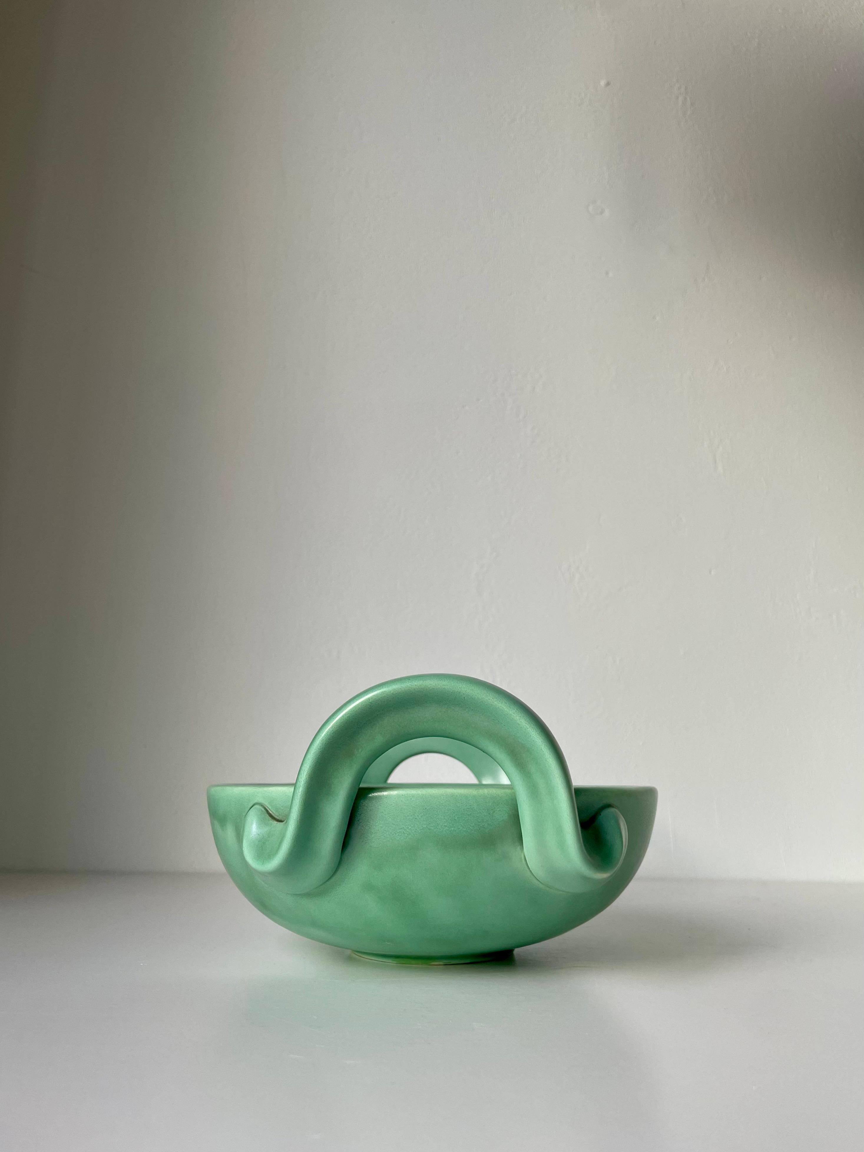 Arthur Percy 1940s Celadon Green Art Nouveau Handle Bowl, Sweden For Sale 10