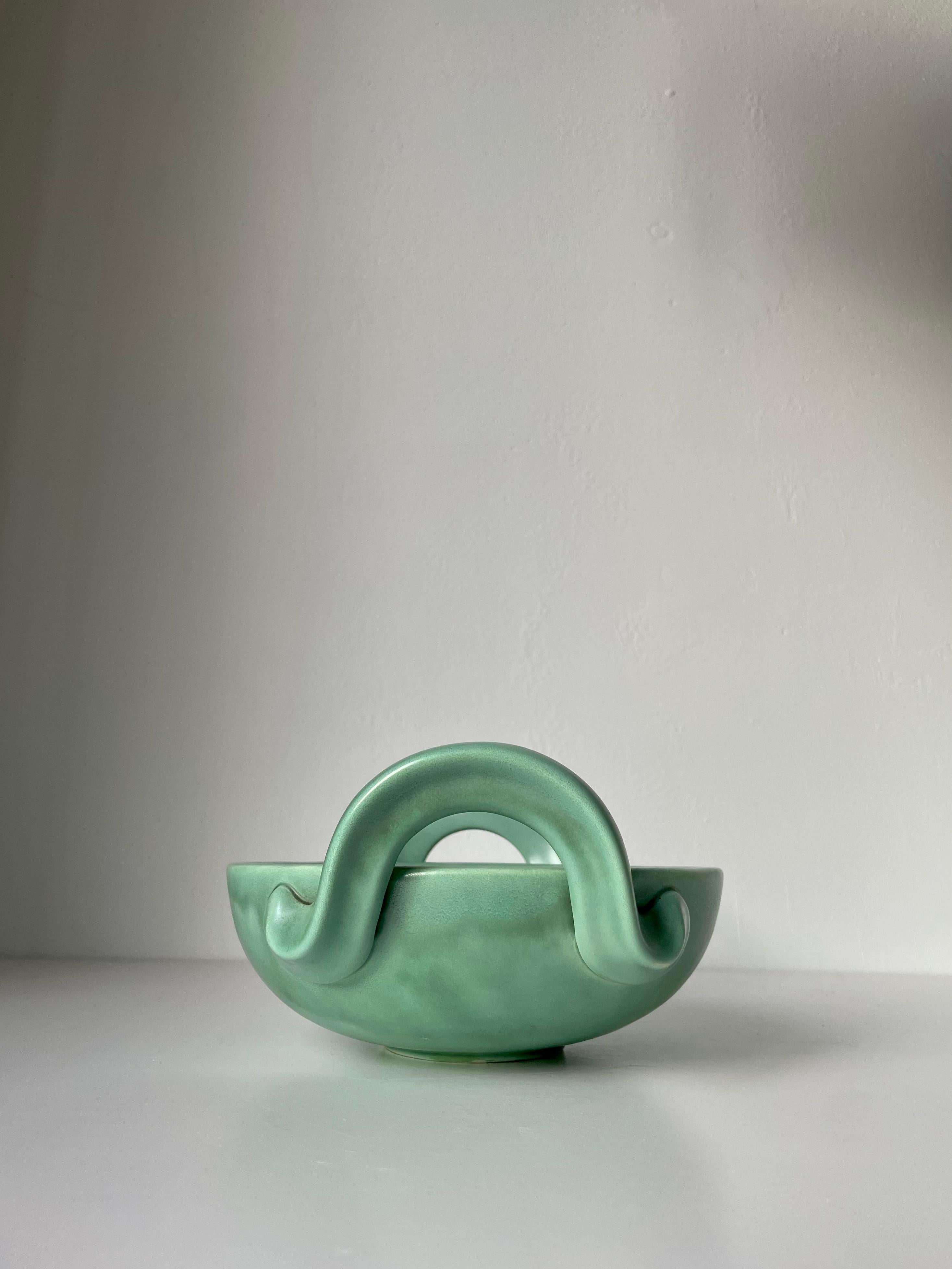 Arthur Percy 1940s Celadon Green Art Nouveau Handle Bowl, Sweden For Sale 1