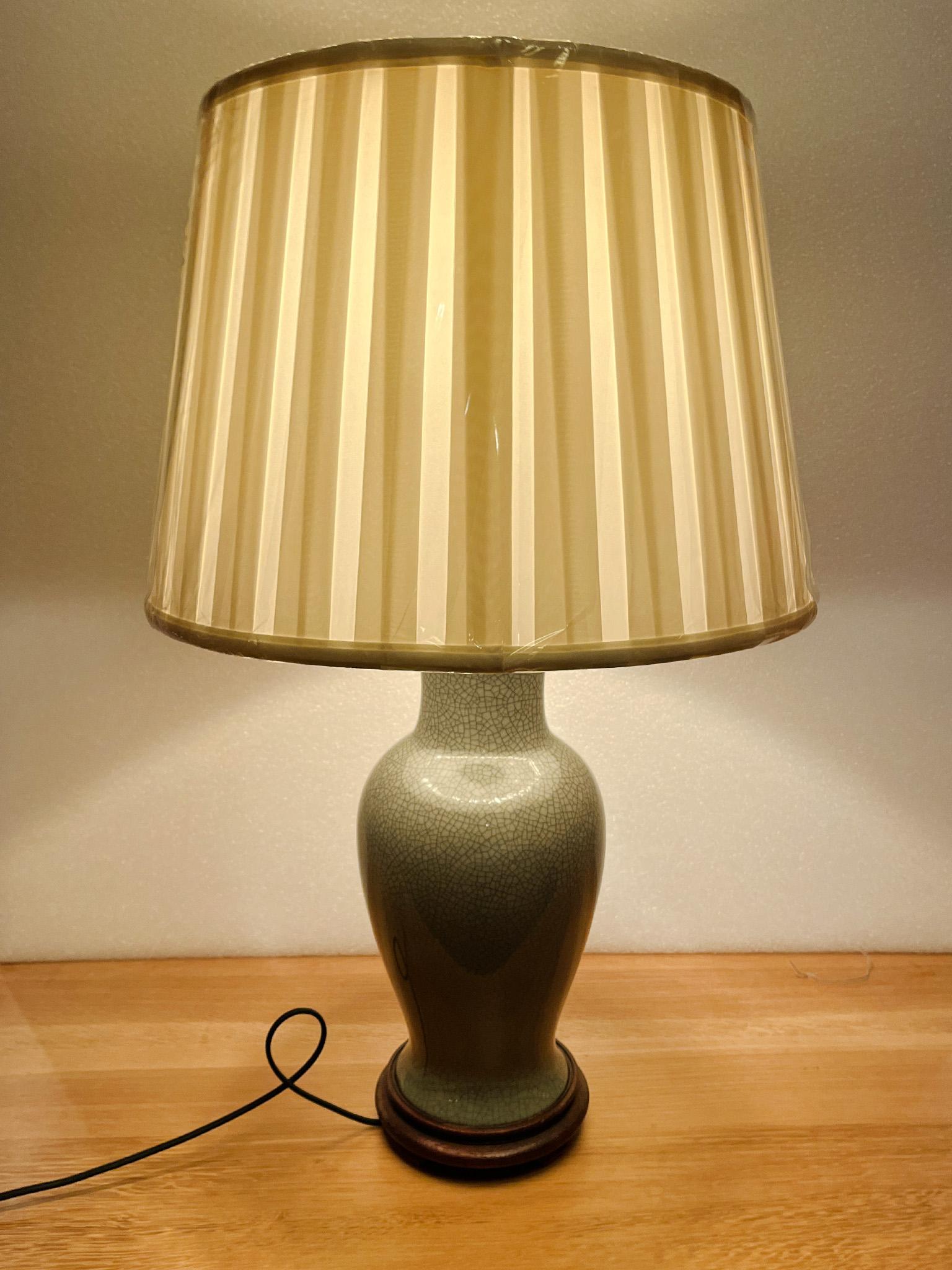 1940s Celadon Green Asian Ceramic Table Lamp For Sale 3